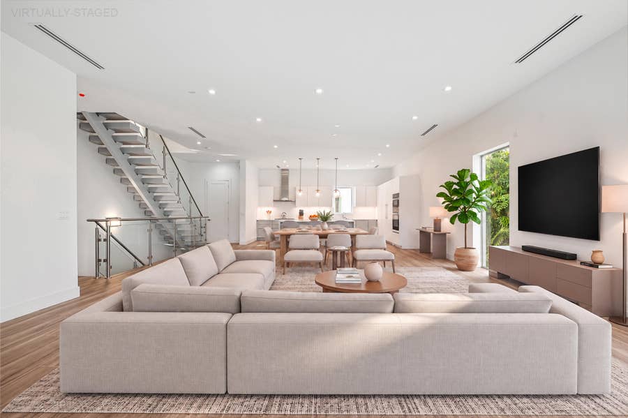 Property photo for 11 SE 11th Avenue, Fort Lauderdale, FL