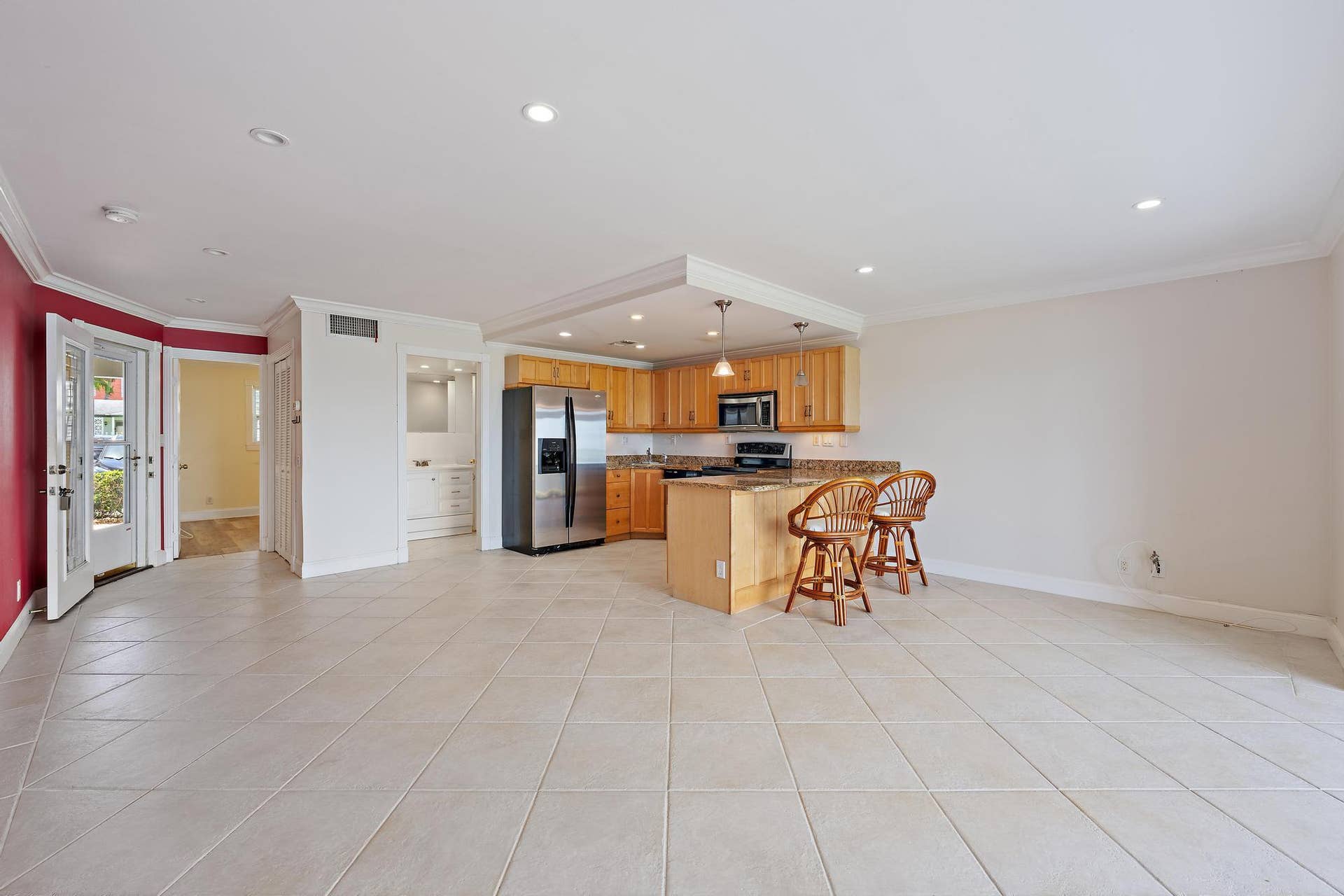 400 Wilma Circle, #108, Riviera Beach, FL 33404 Open Floor Plan