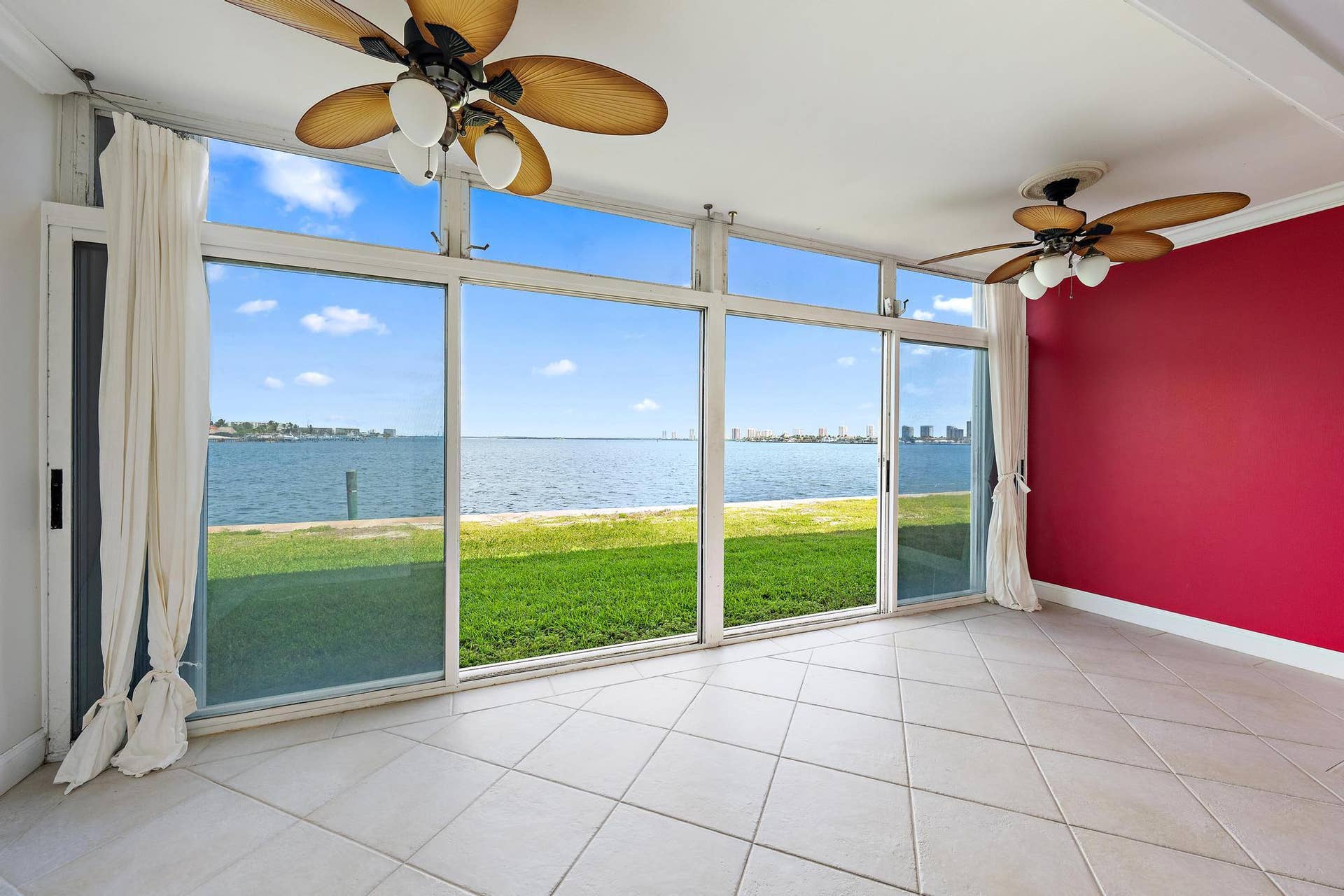400 Wilma Circle, #108, Riviera Beach, FL 33404 Everlasting Water Views