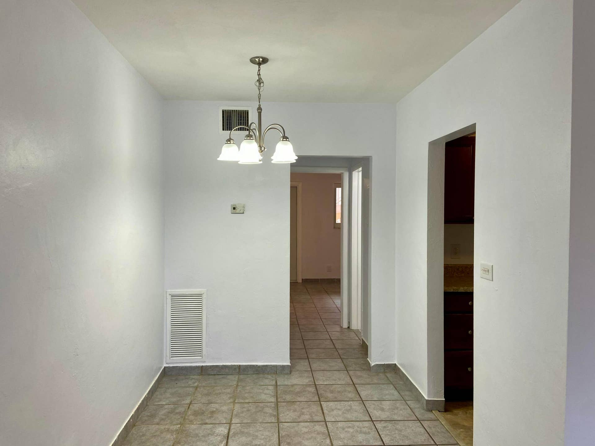 2909 Middle River Drive, #105, Fort Lauderdale, FL 33306 Dining area