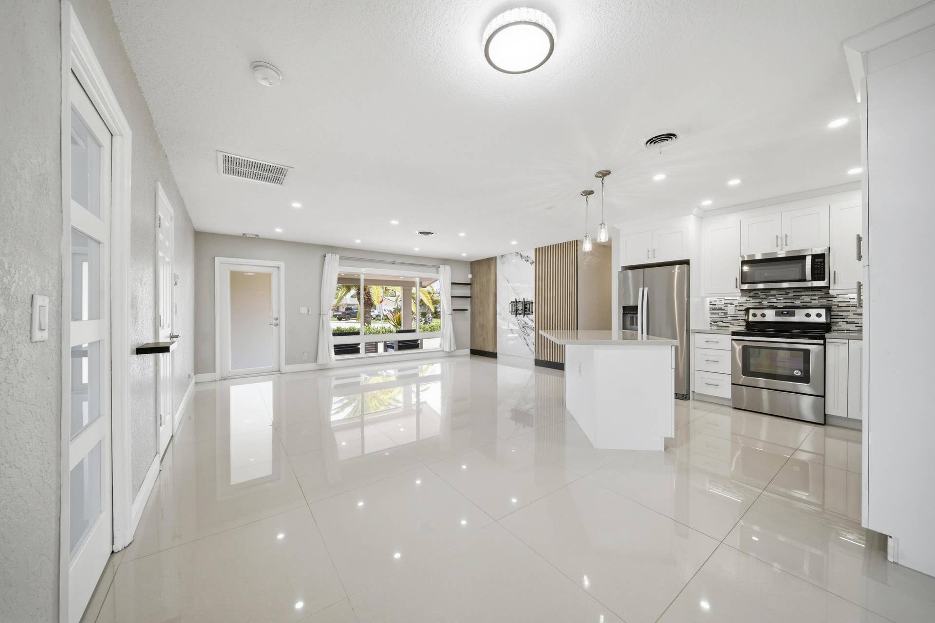 5031 NE 23rd Terrace, Lighthouse Point, Lighthouse Point, FL 33064 _326122700