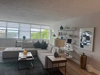 1170 N Federal Highway, #604, Fort Lauderdale, FL 33304 IMG_3828