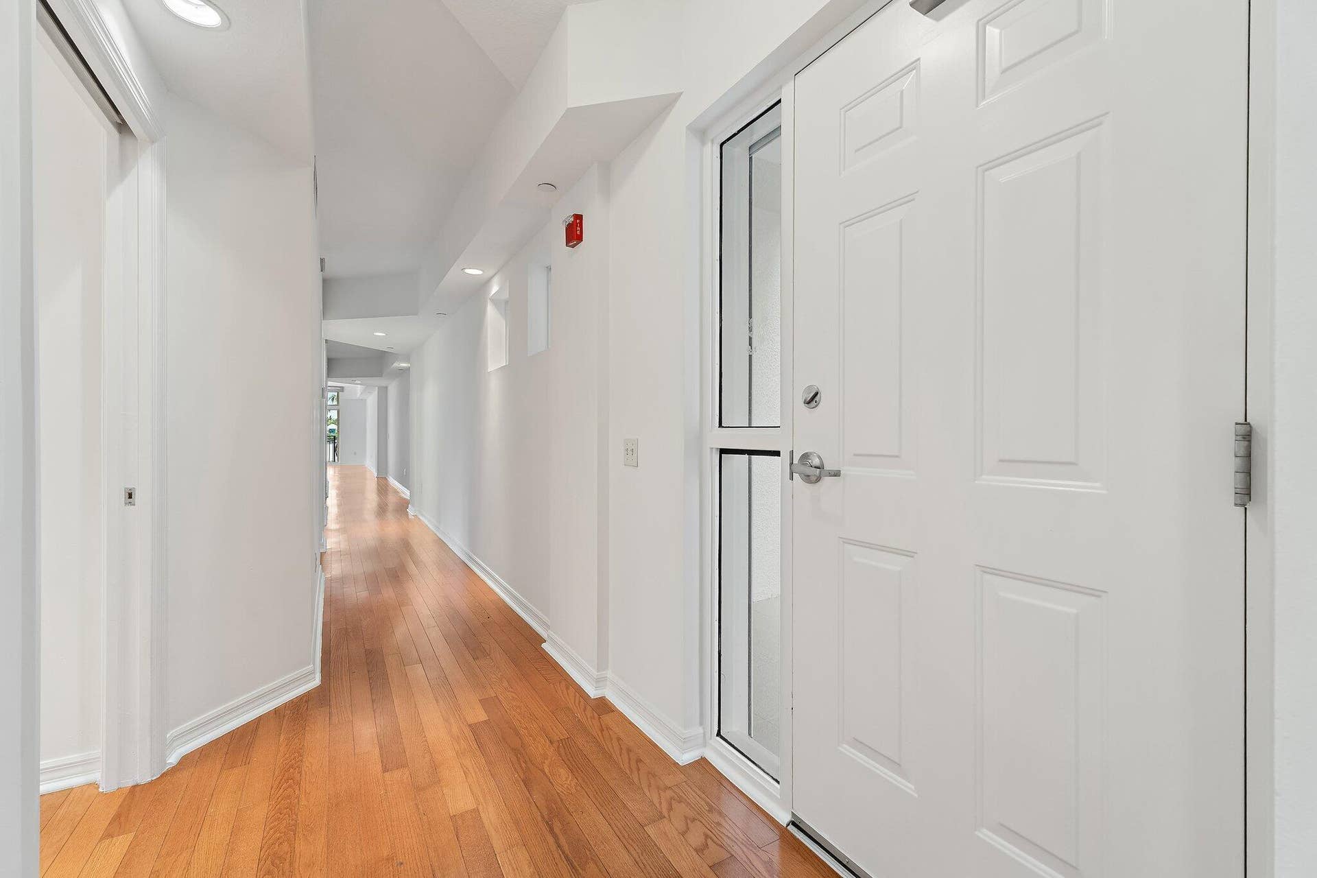 314 Inlet Way, #101, Palm Beach Shores, FL 33404 front door and main hallway