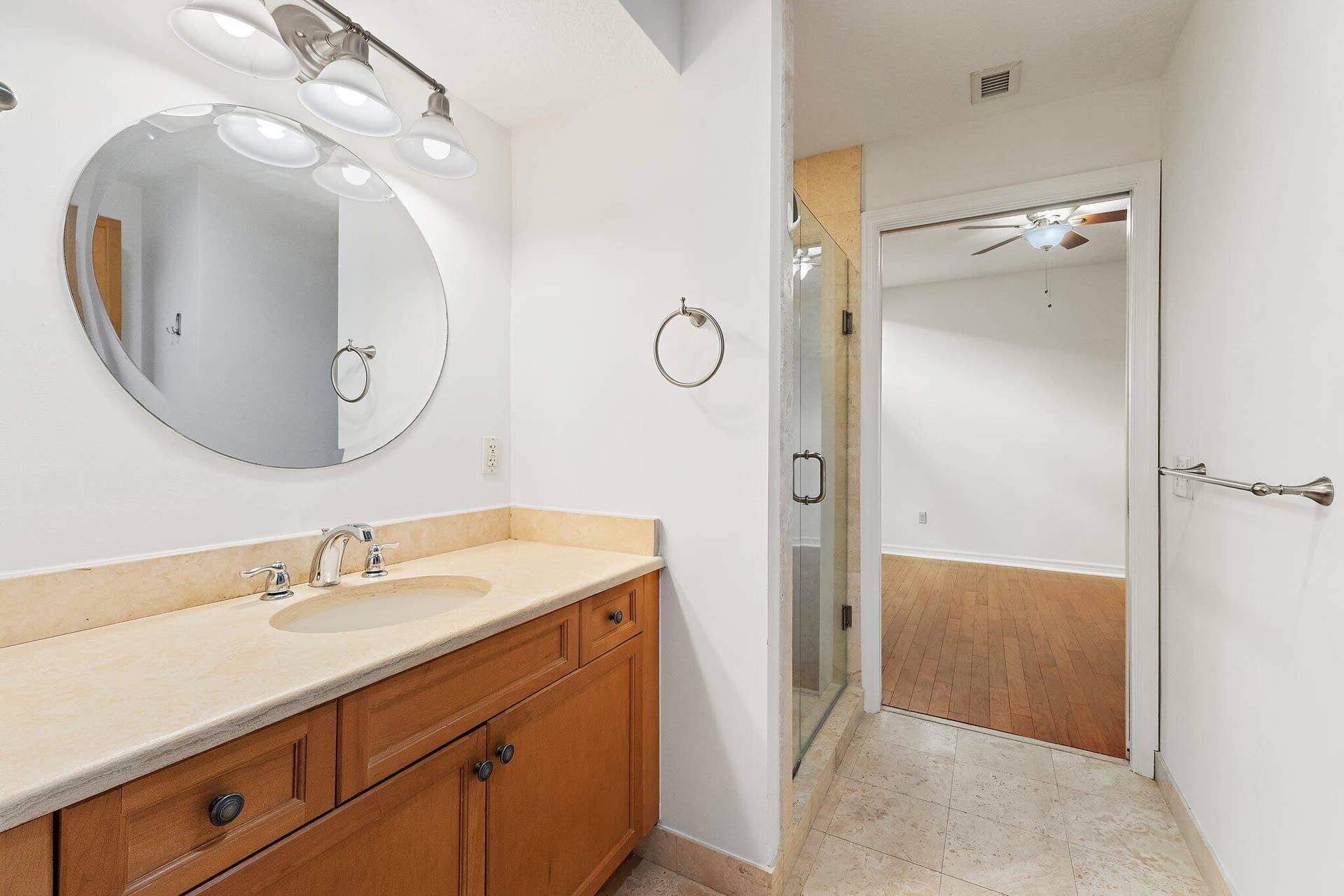 314 Inlet Way, #101, Palm Beach Shores, FL 33404 jack and jill between bed 2 and 3