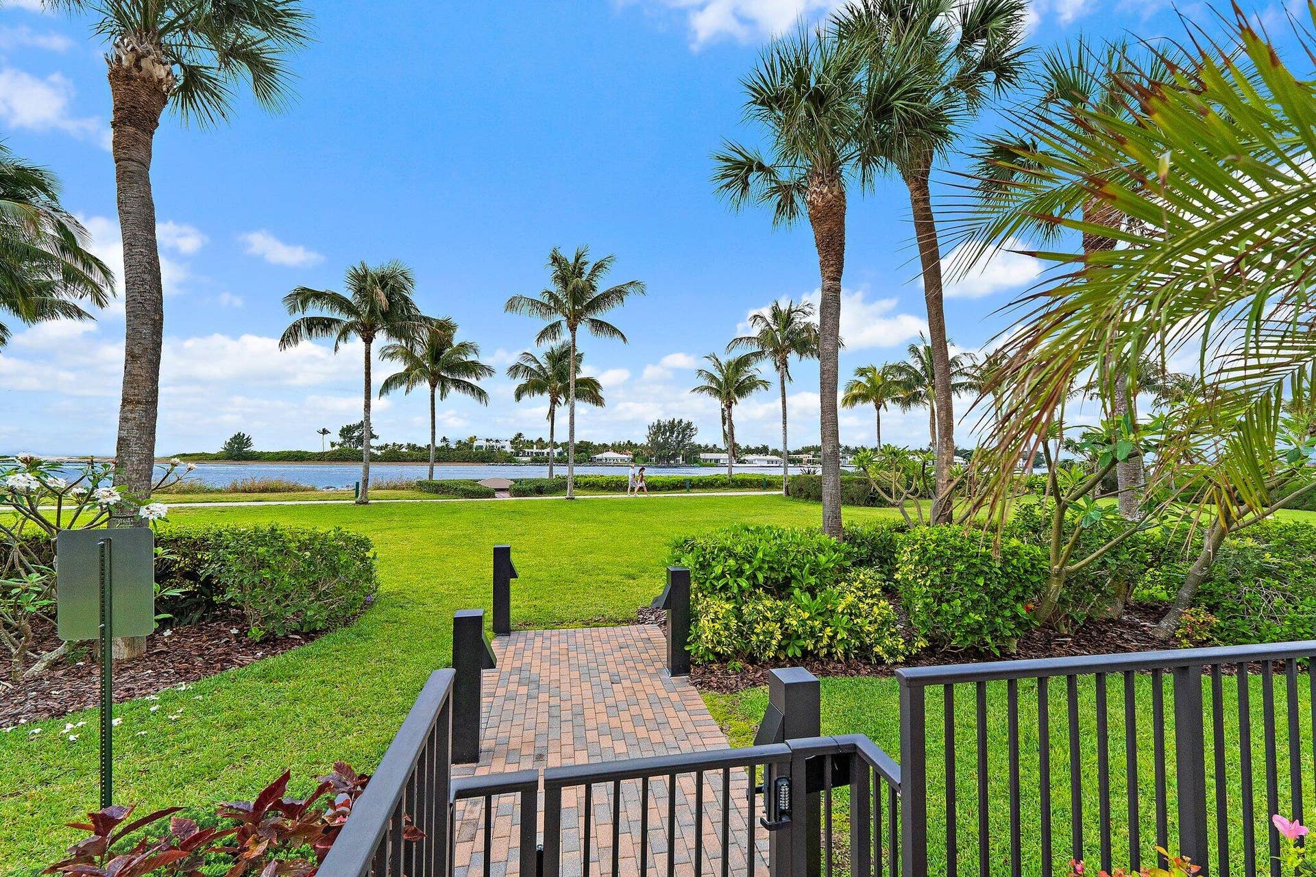 314 Inlet Way, #101, Palm Beach Shores, FL 33404 014-314InletWay-101-PalmBeachShores