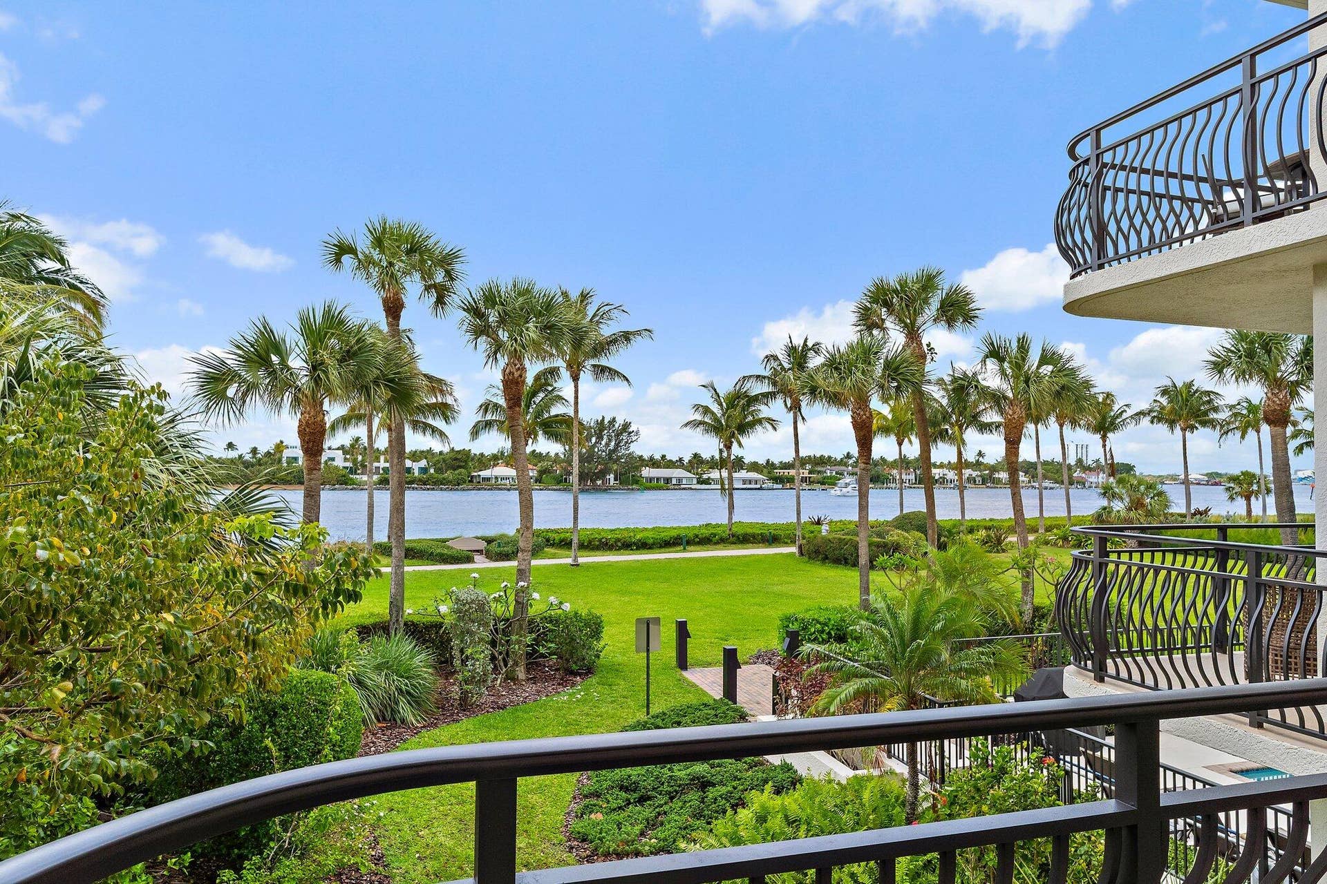 314 Inlet Way, #101, Palm Beach Shores, FL 33404 050-314InletWay-101-PalmBeachShores