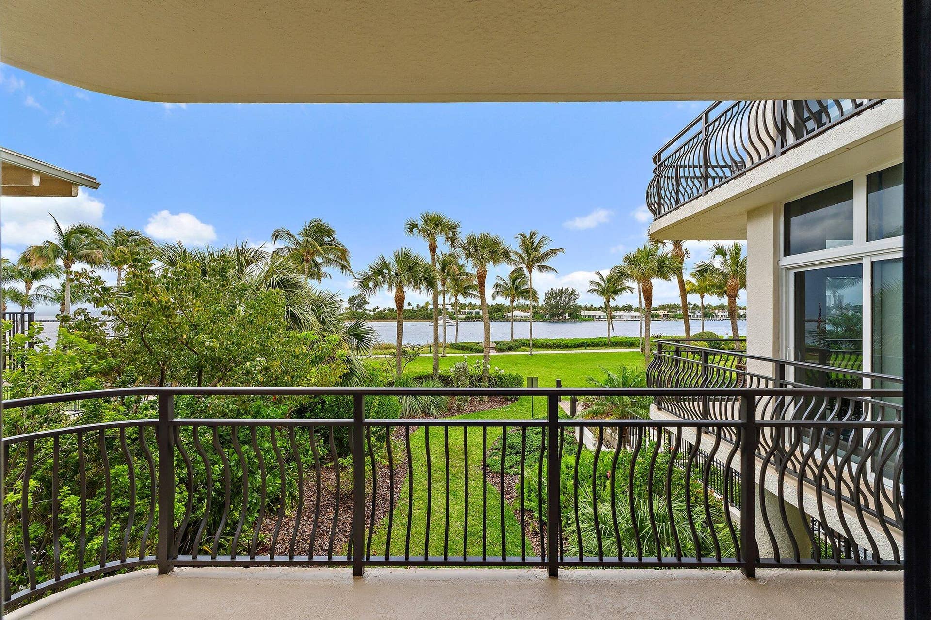 314 Inlet Way, #101, Palm Beach Shores, FL 33404 046-314InletWay-101-PalmBeachShores