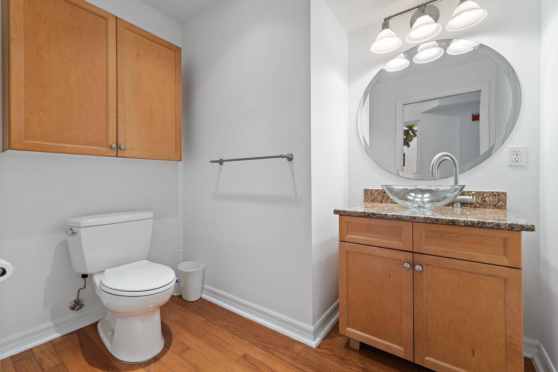 314 Inlet Way, #101, Palm Beach Shores, FL 33404 powder room/half bath
