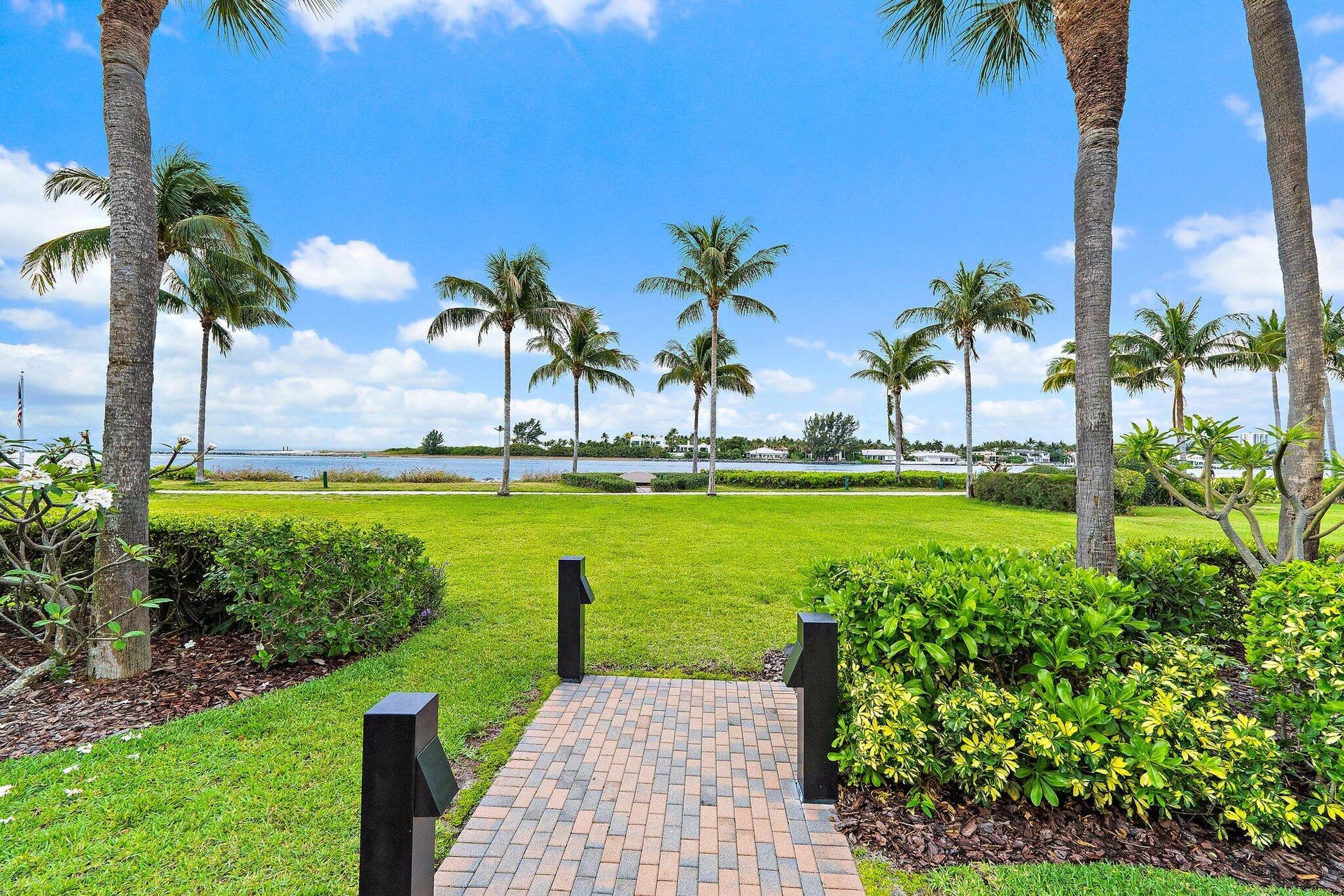 314 Inlet Way, #101, Palm Beach Shores, FL 33404 013-314InletWay-101-PalmBeachShores