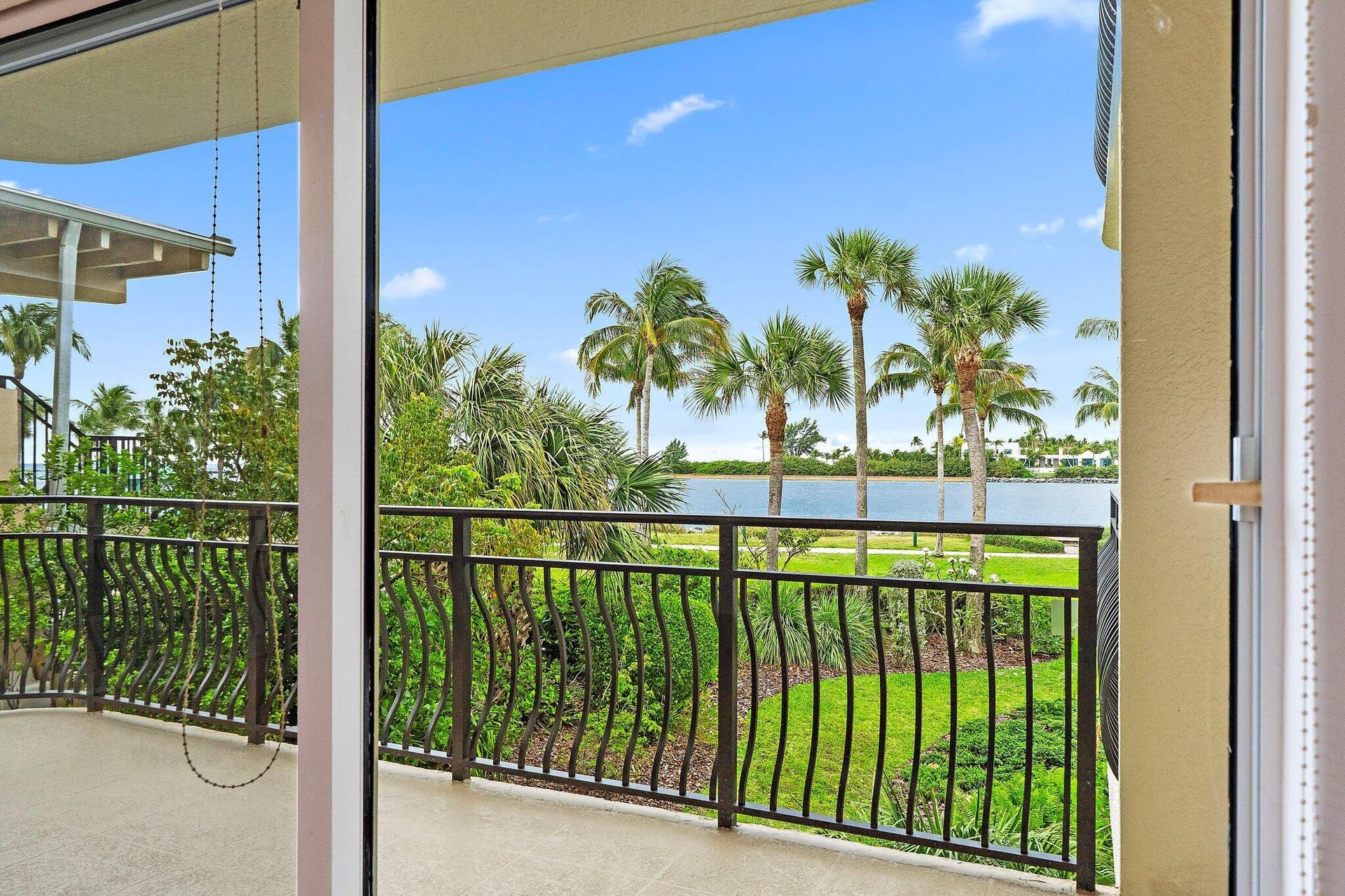 314 Inlet Way, #101, Palm Beach Shores, FL 33404 045-314InletWay-101-PalmBeachShores