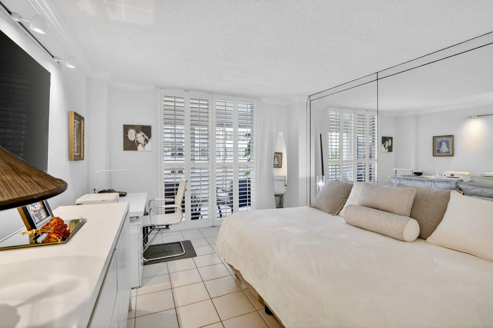 1160 N Federal Highway, #517, Fort Lauderdale, FL 33304 25-web-or-mls-_A7A3033