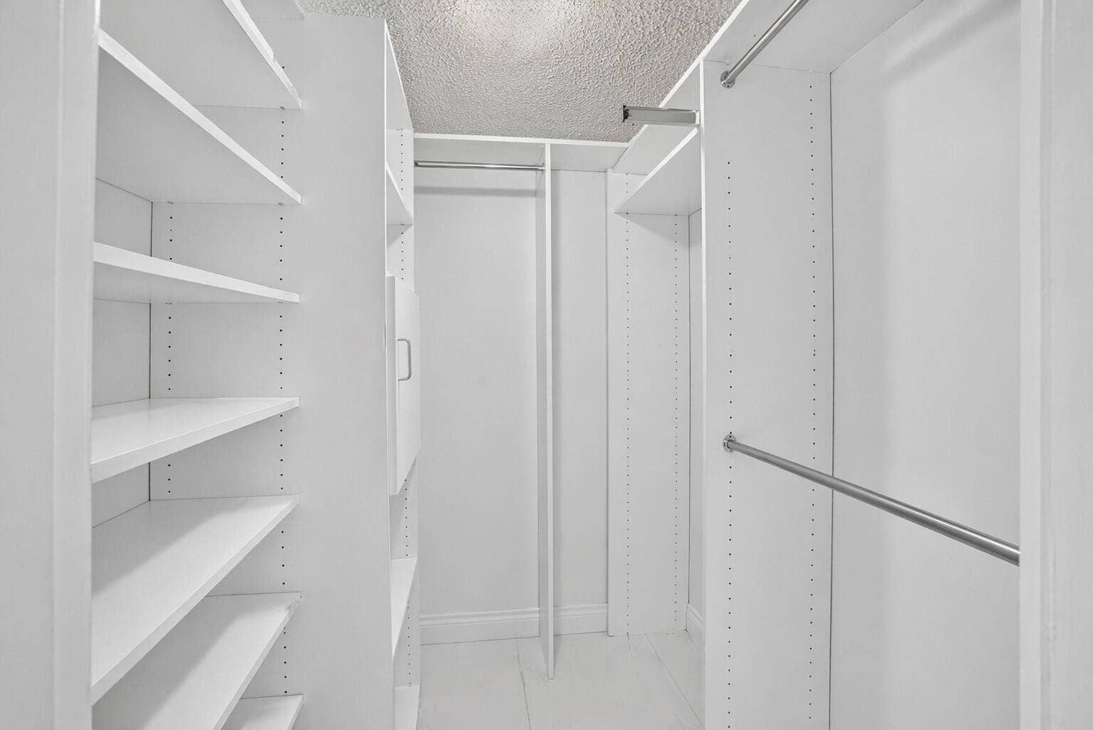 1160 N Federal Highway, #517, Fort Lauderdale, FL 33304 6a13259c-2e49-405d-8f4d-6663077be35b