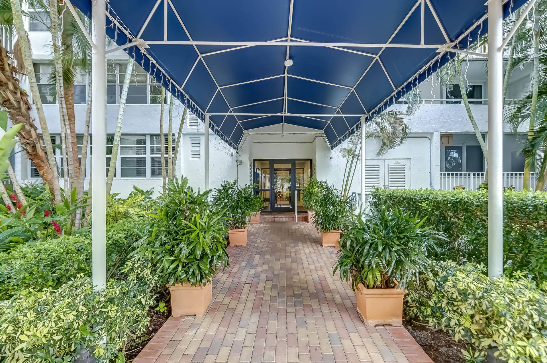 1160 N Federal Highway, #517, Fort Lauderdale, FL 33304 01__g6i9883_4_5_6_7