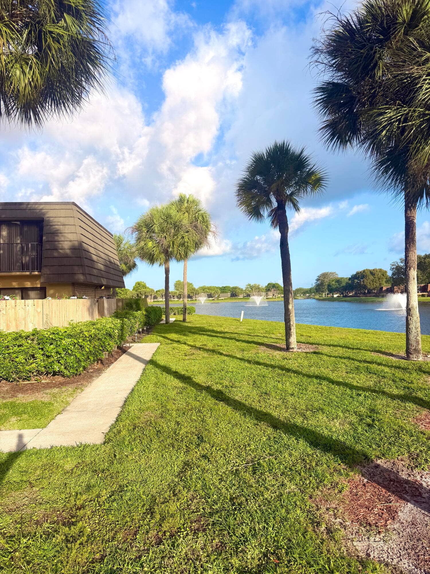812 8th Way, West Palm Beach, FL 33407 812 18