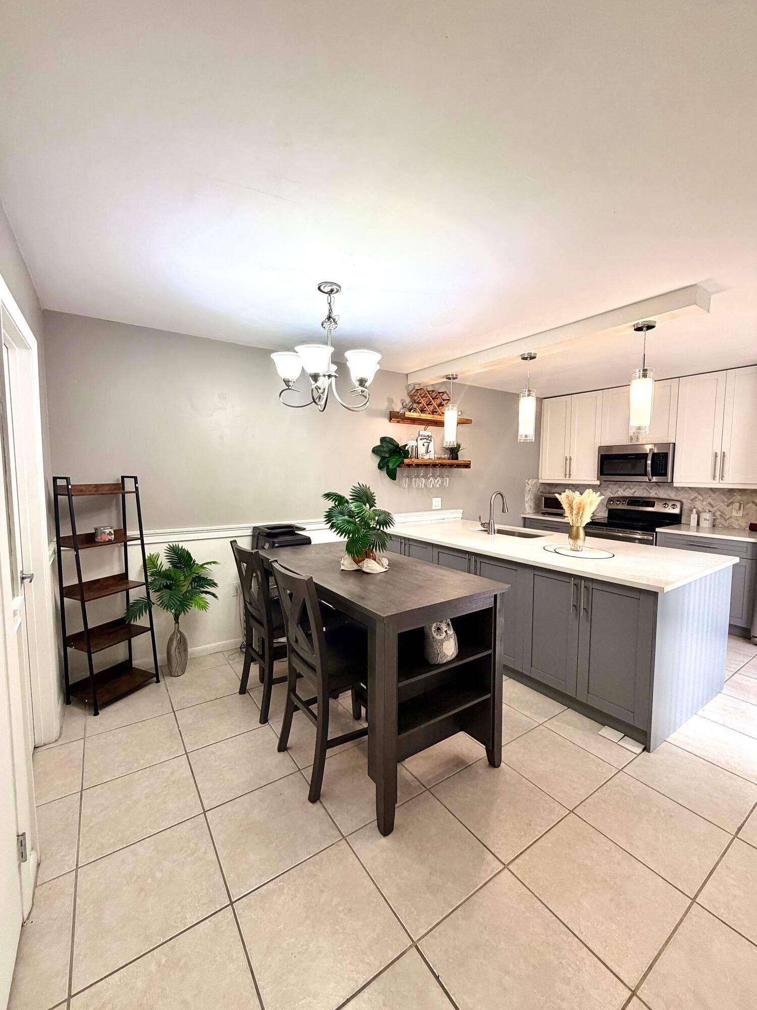 812 8th Way, West Palm Beach, FL 33407 812 12