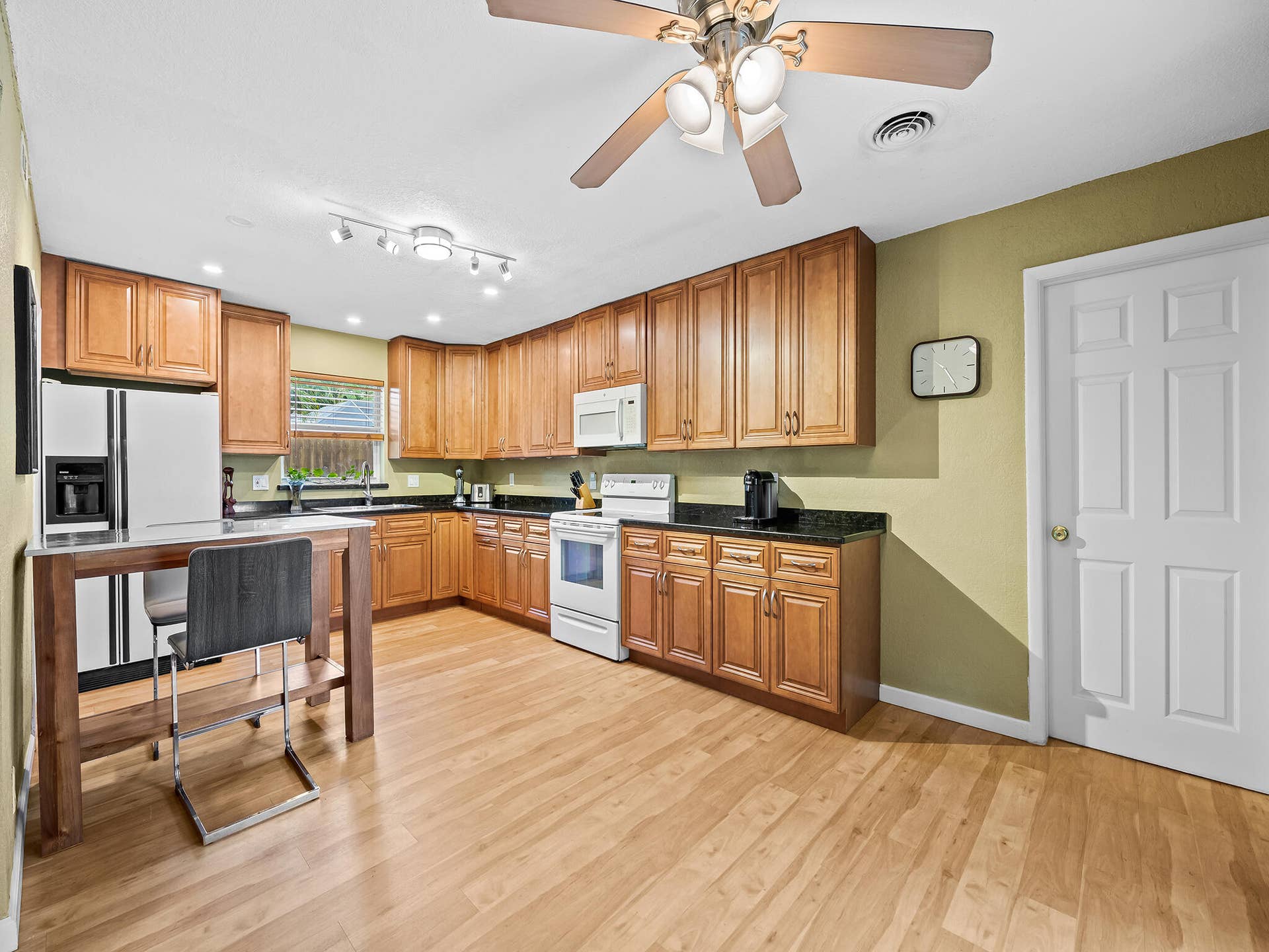 1320 SW 55th Avenue, Plantation, FL 33317 DSC_9828