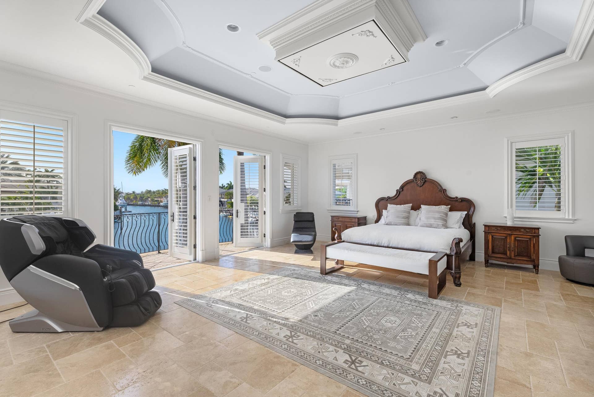 Master Bed 1