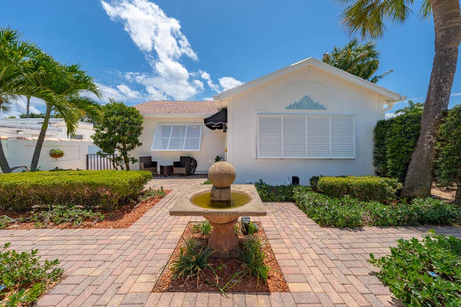 Property photo for 205 N 18th Ave Avenue N, Lake Worth Beach, FL