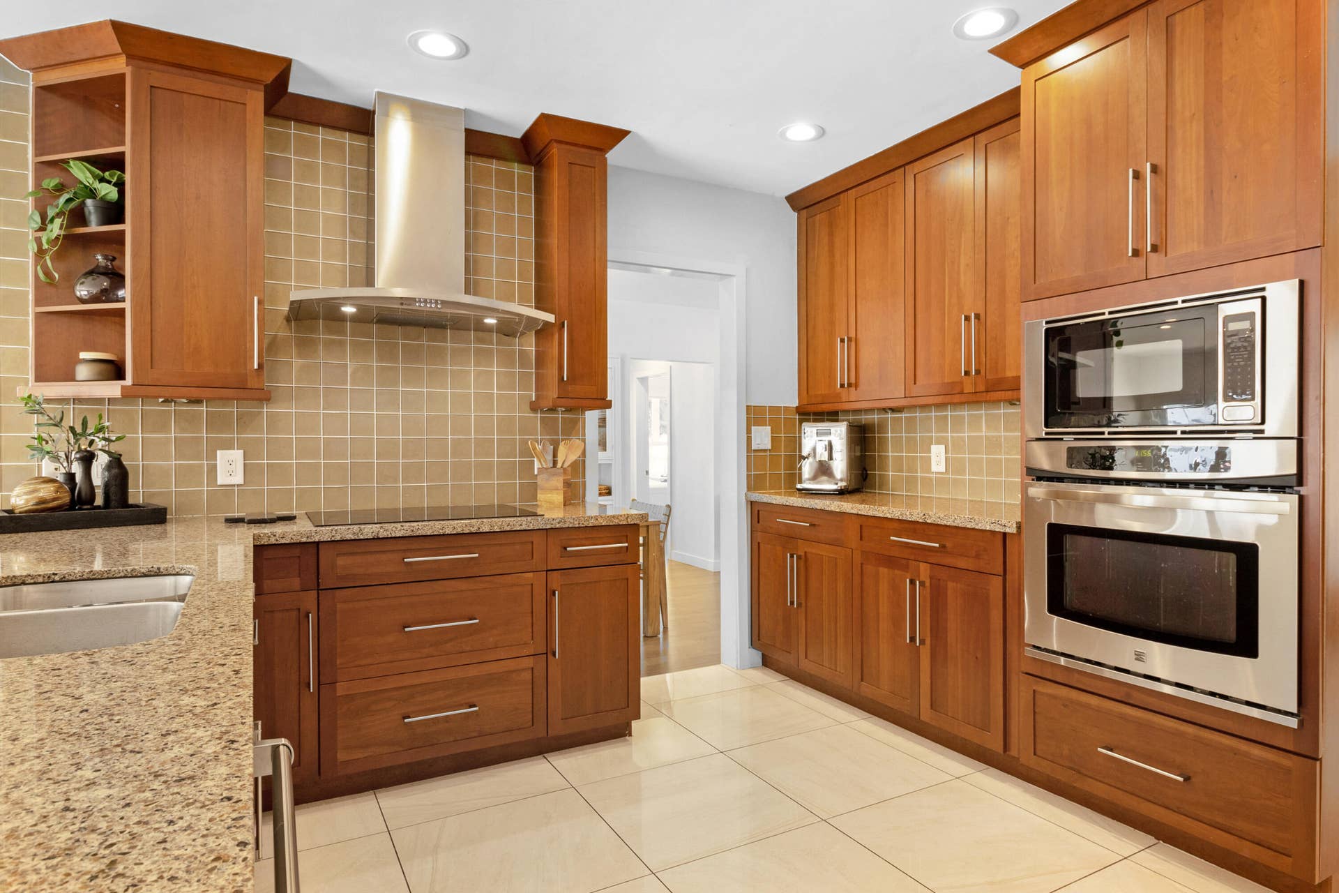 3312 NE 39th Street, Fort Lauderdale, FL 33308 11_accutour_3312 ne 39th st -013