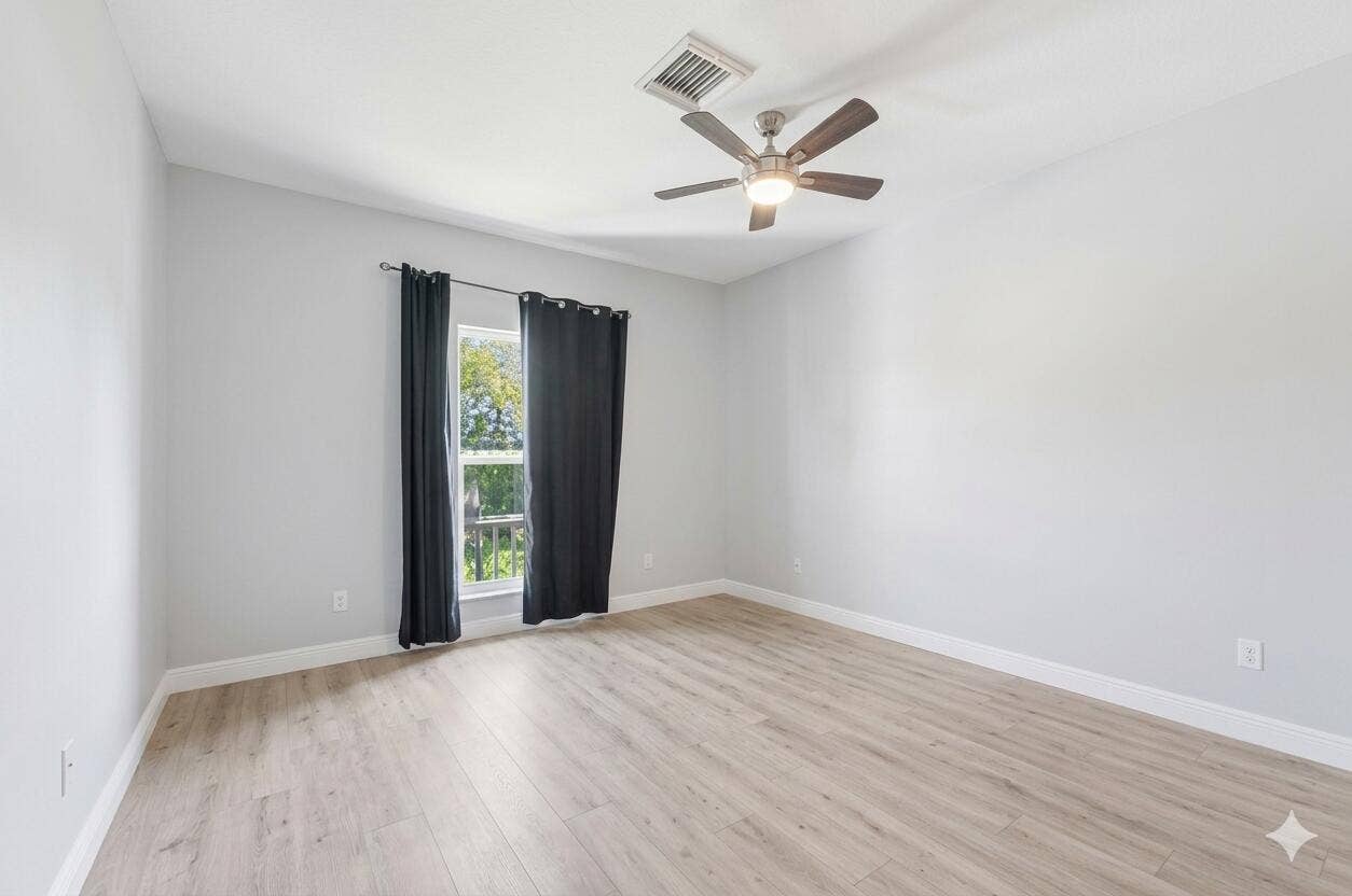 9001 N Lake Dasha Drive, Plantation, FL 33324 Virtually Staged