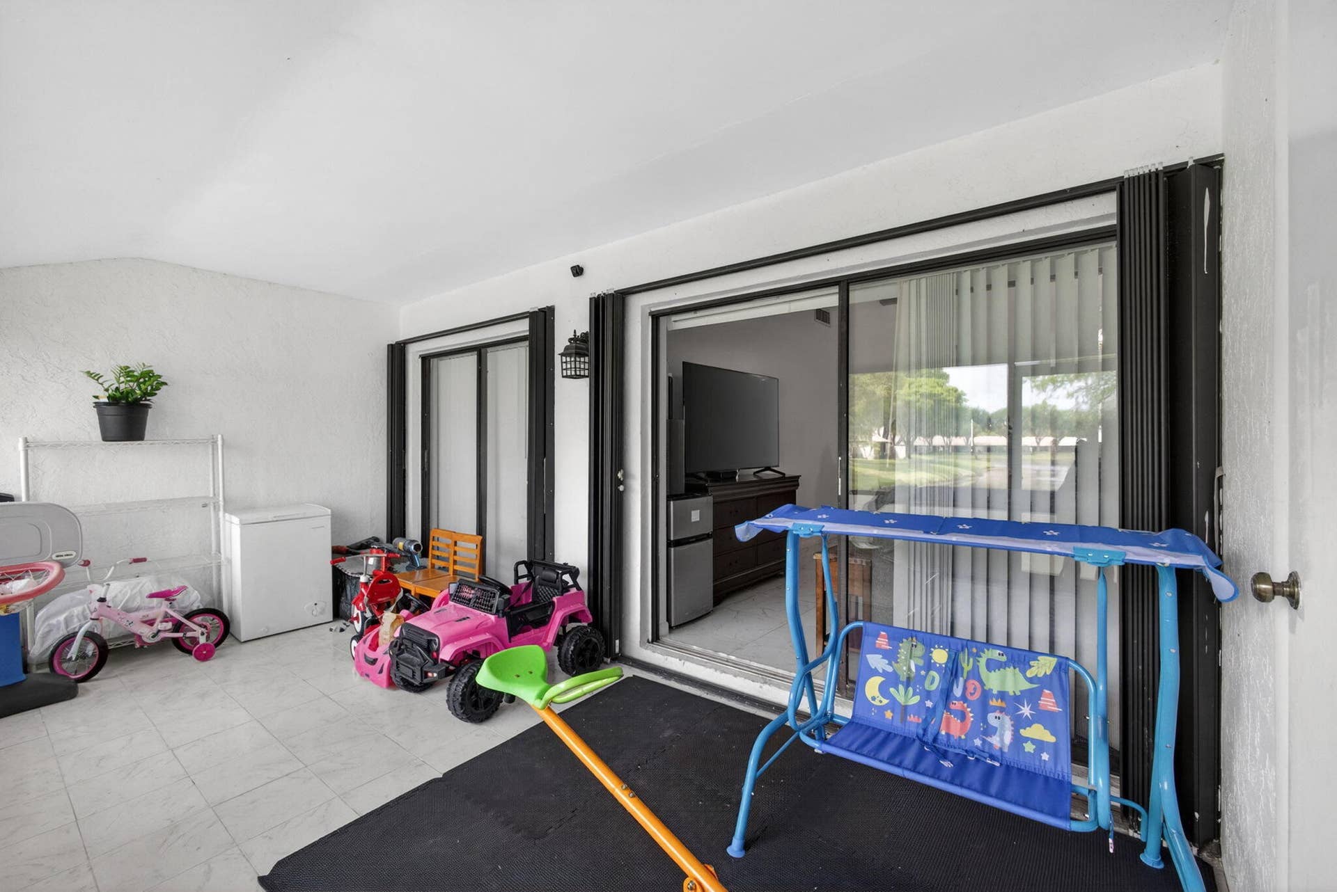 Screened Patio