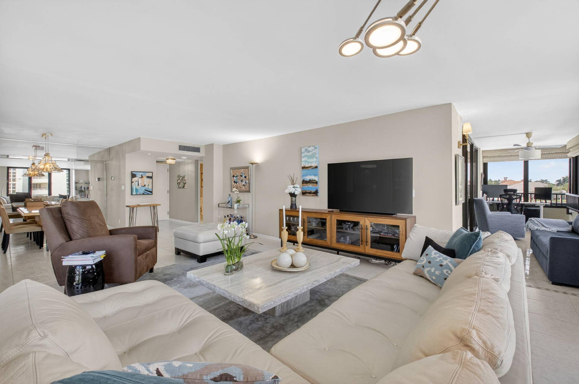 2220 S Ocean Boulevard, #304, Delray Beach, FL 33483 Fabulous entertaining space