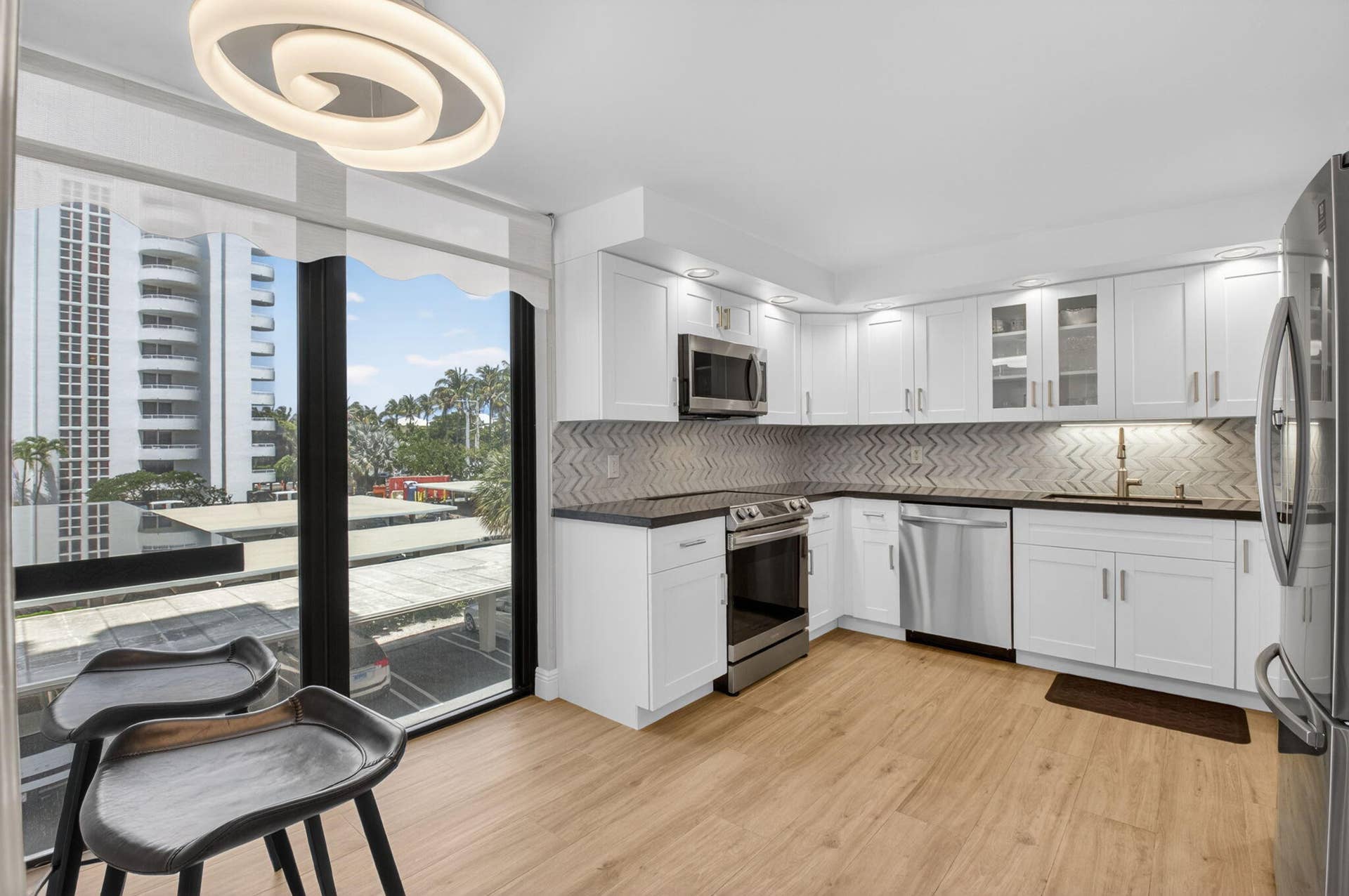 2220 S Ocean Boulevard, #304, Delray Beach, FL 33483 Kitchen