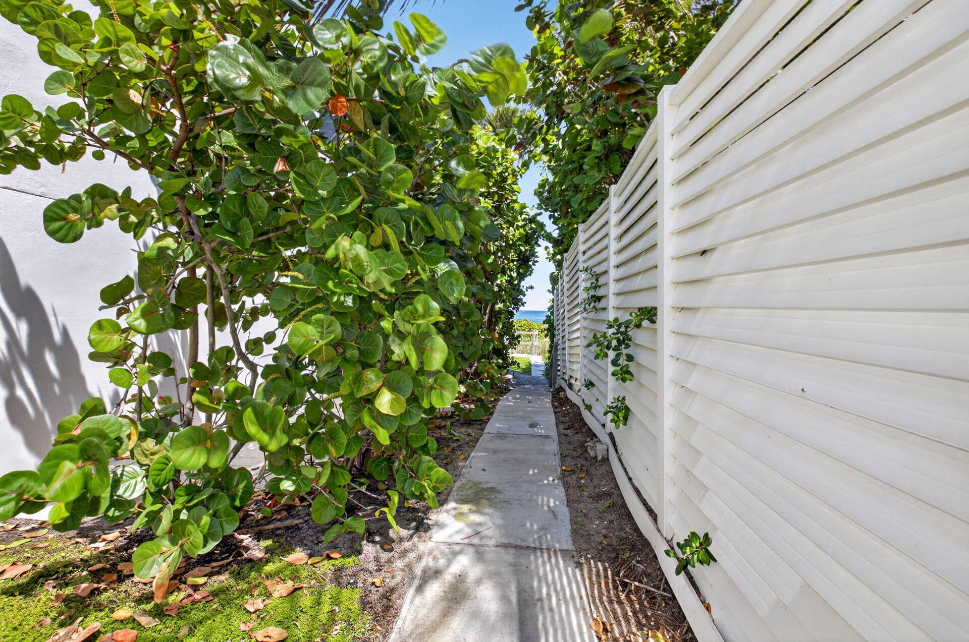 2220 S Ocean Boulevard, #304, Delray Beach, FL 33483 Deeded Beach Access