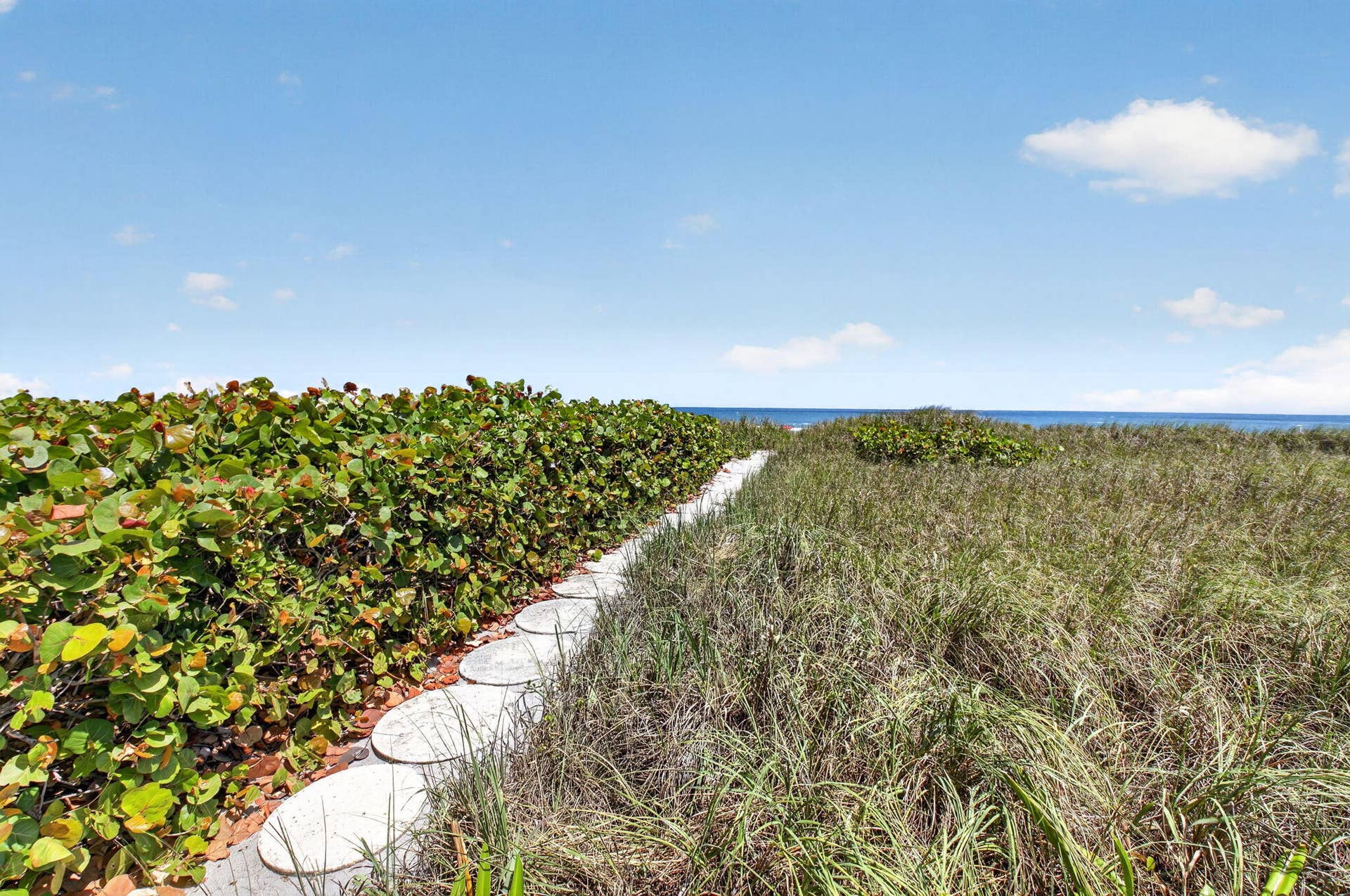 2220 S Ocean Boulevard, #304, Delray Beach, FL 33483 Beach access