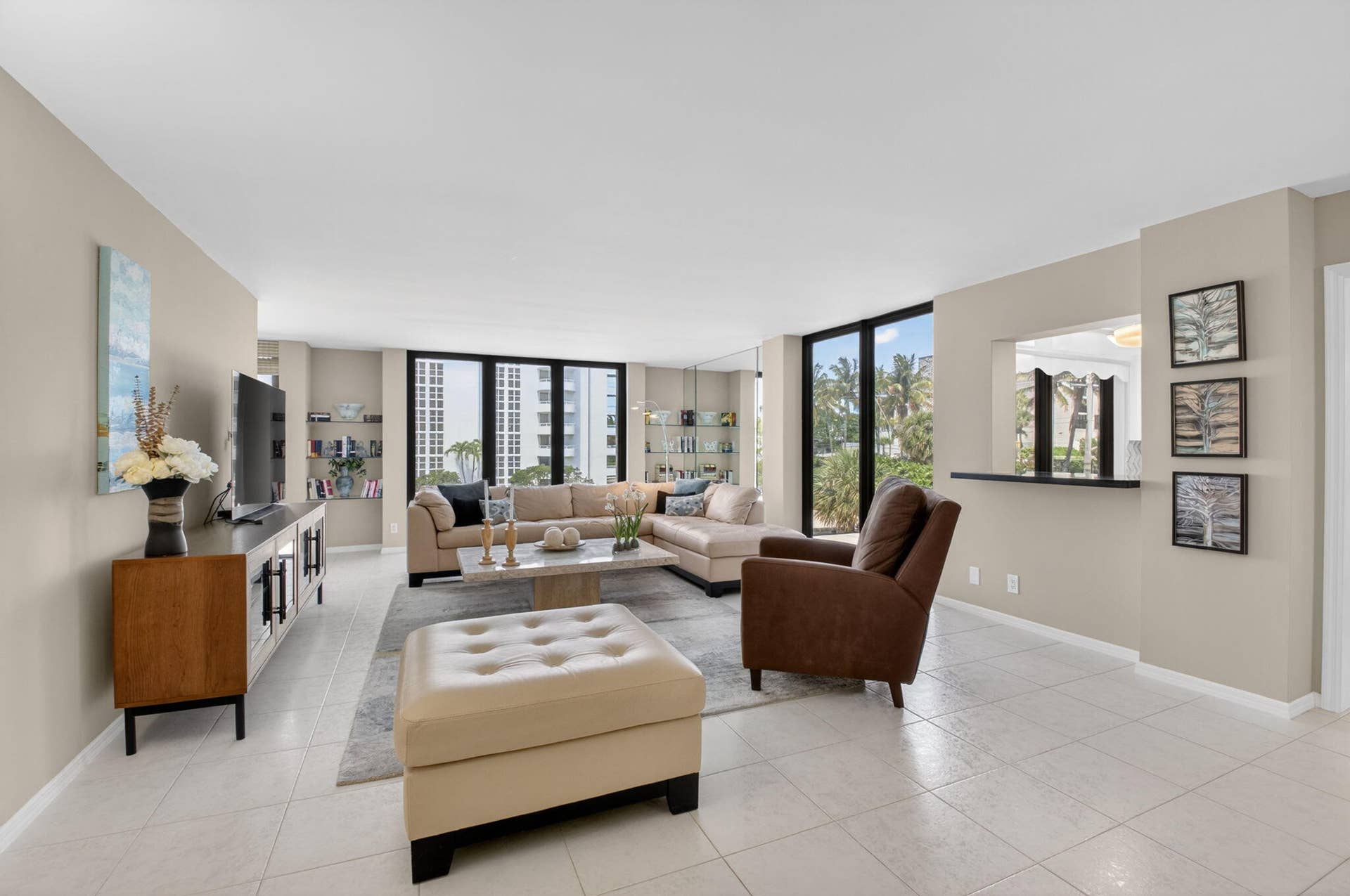 2220 S Ocean Boulevard, #304, Delray Beach, FL 33483 Great Room