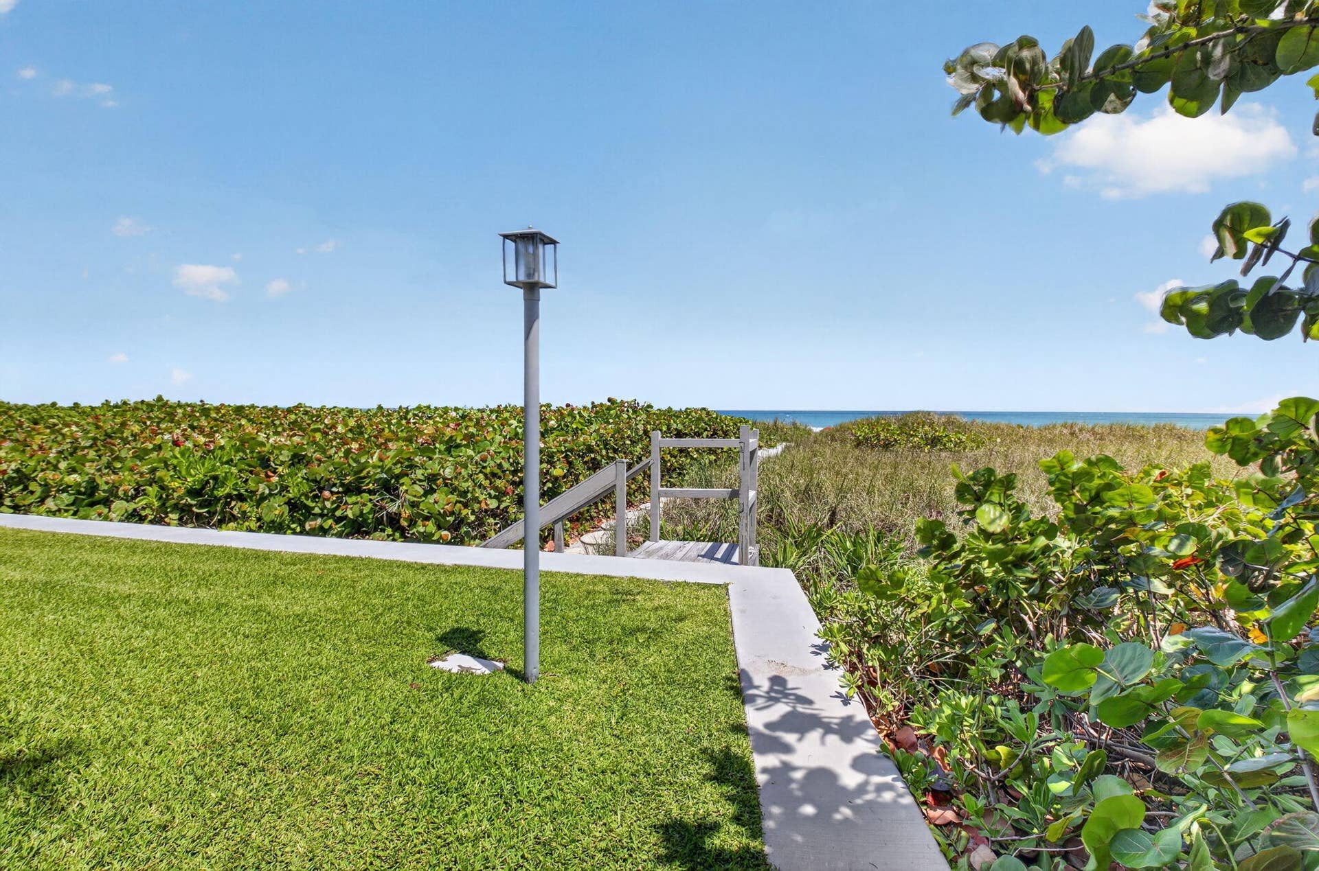 2220 S Ocean Boulevard, #304, Delray Beach, FL 33483 Beach Access