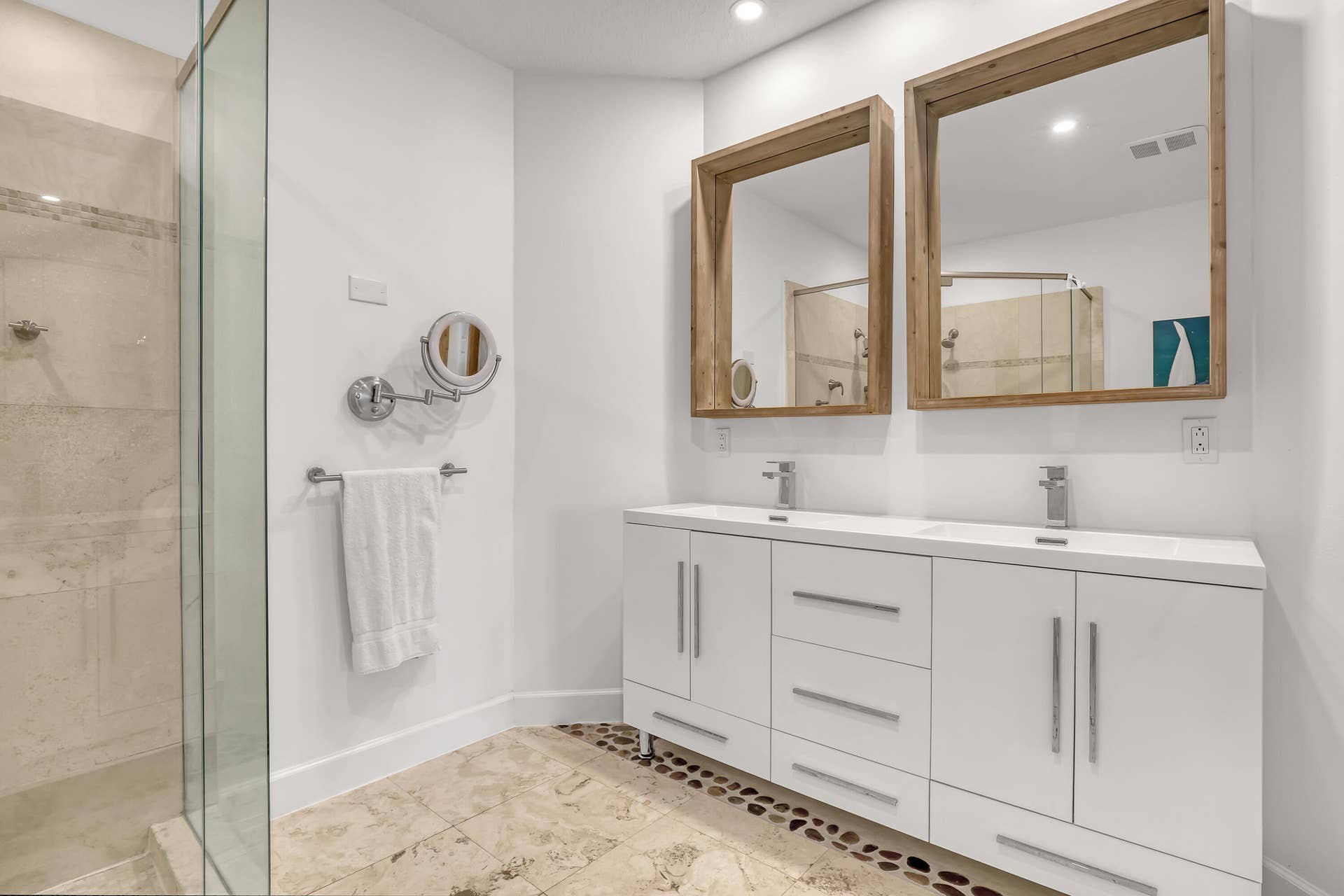 302 Sea Oats Drive, #E, Juno Beach, FL 33408 Master Bathroom