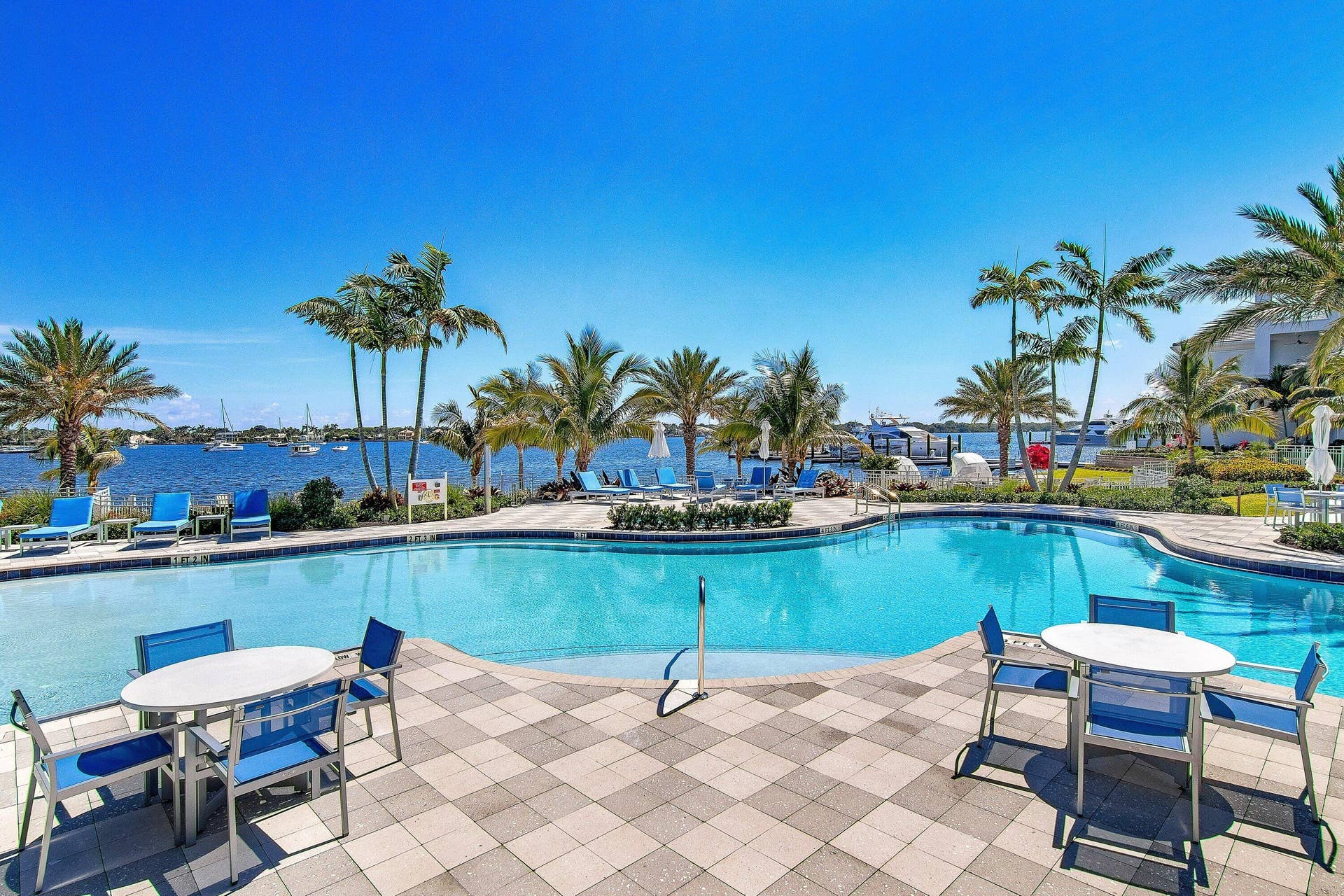 2 Water Club Way, #403, North Palm Beach, FL 33408 Waterfront Pool