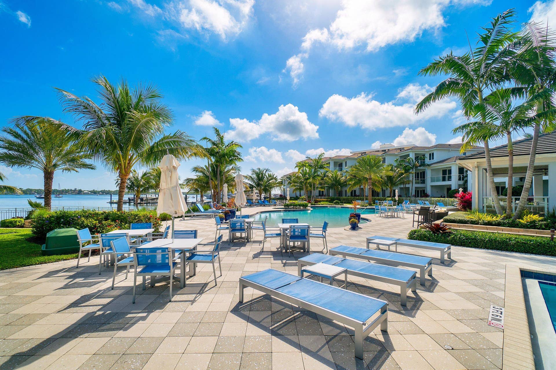 2 Water Club Way, #403, North Palm Beach, FL 33408 Expansive Pool Deck