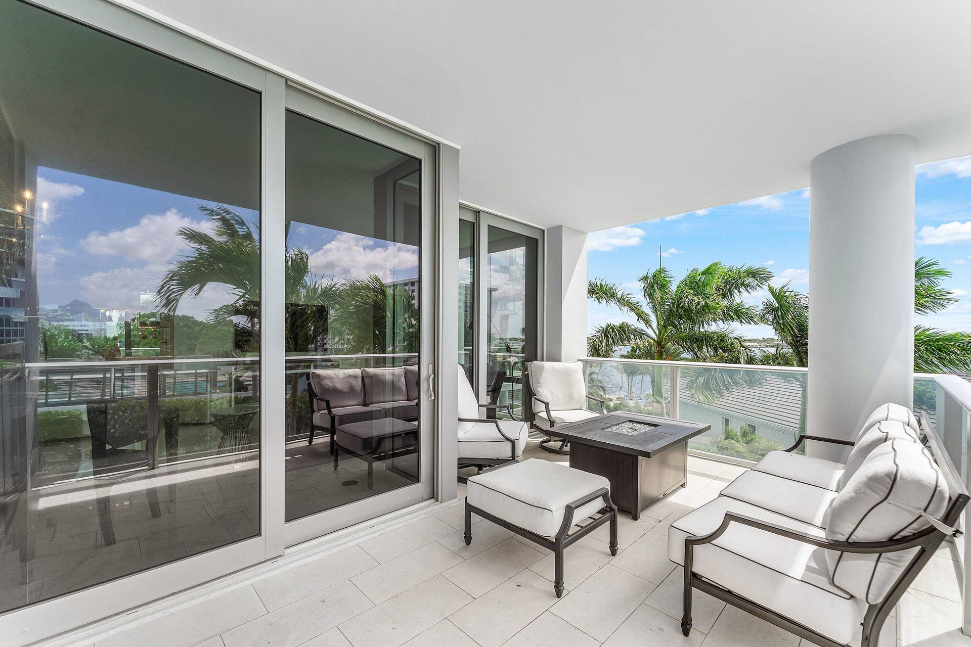 2 Water Club Way, #403, North Palm Beach, FL 33408 Extensive Private Balcony