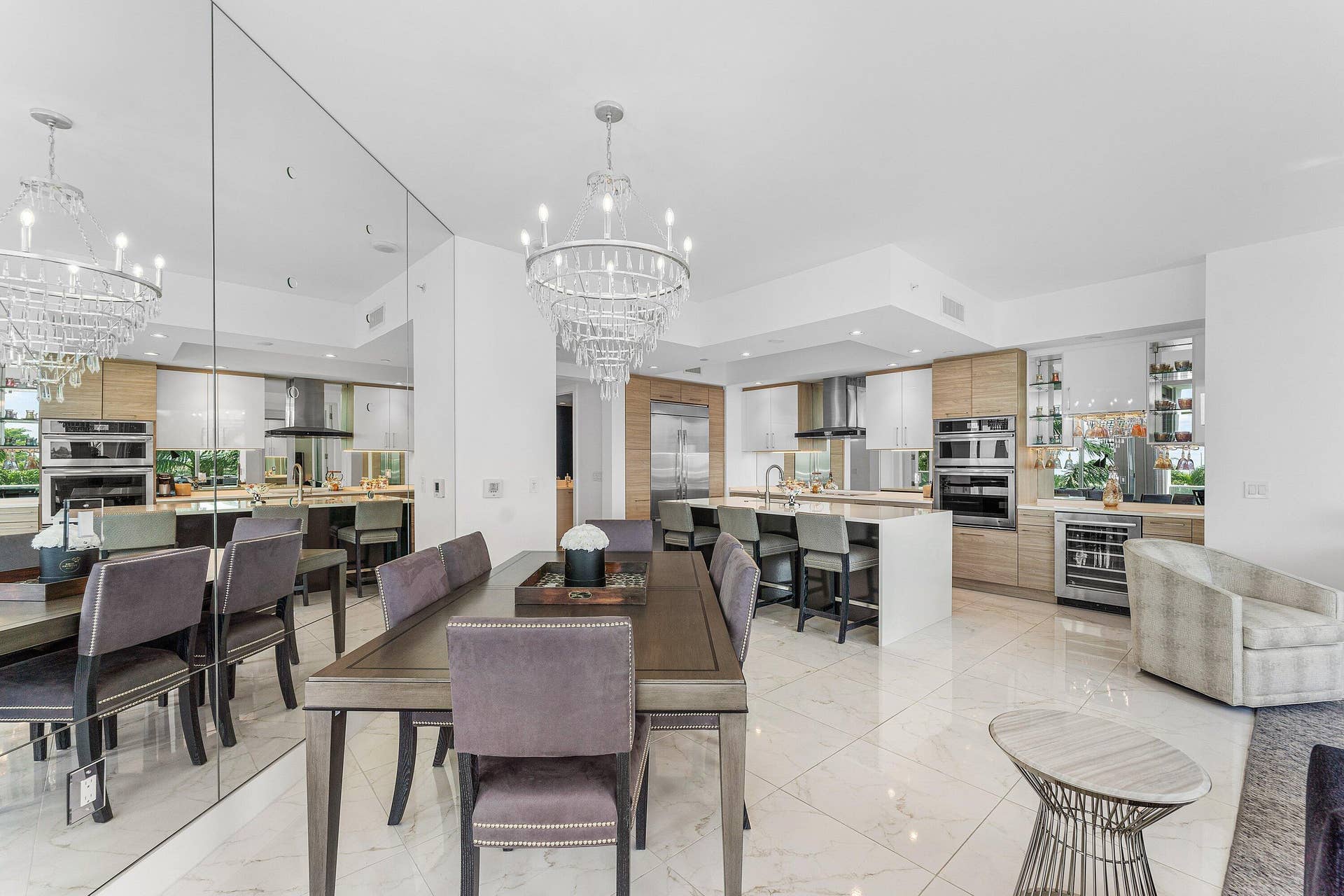 2 Water Club Way, #403, North Palm Beach, FL 33408 Light & Bright