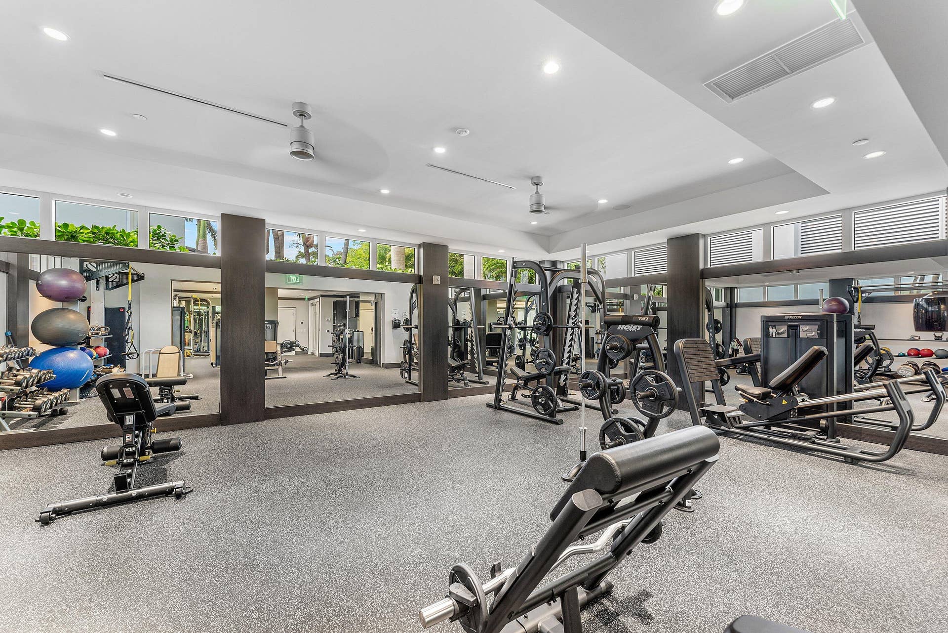 2 Water Club Way, #403, North Palm Beach, FL 33408 Fitness Center w New Equipment