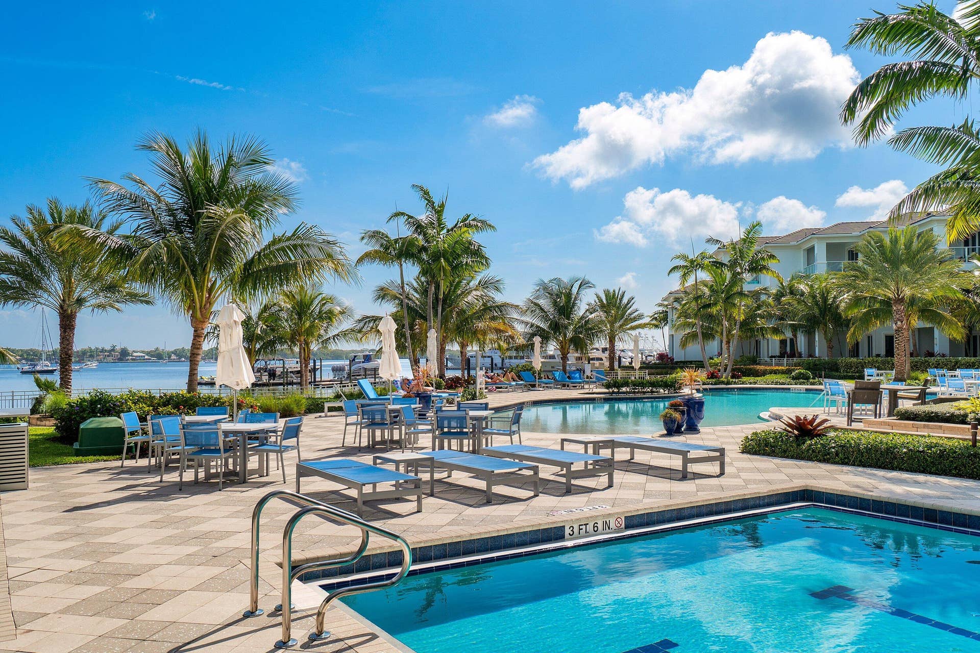 2 Water Club Way, #403, North Palm Beach, FL 33408 Waterfront Pool & Spa