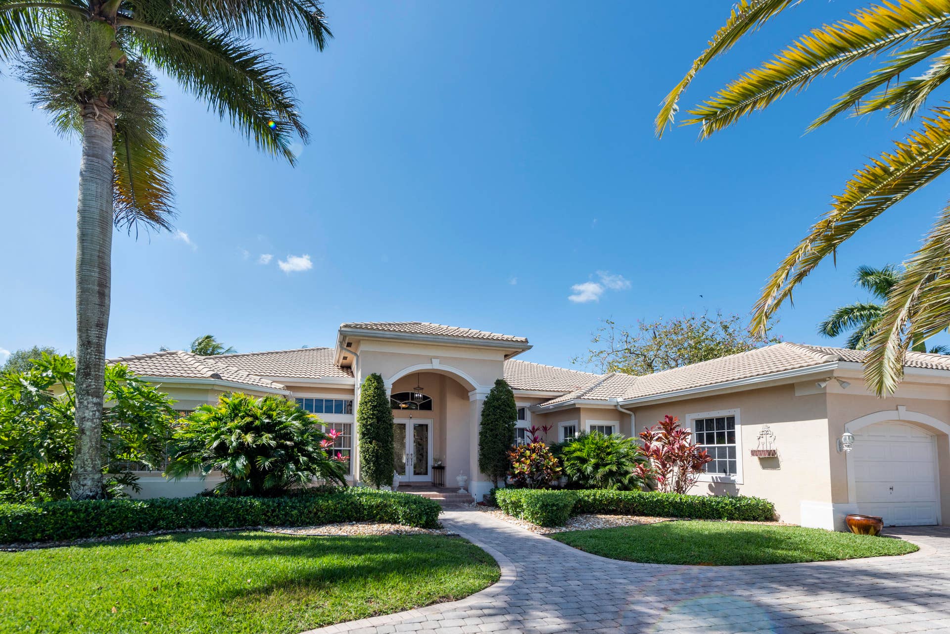 15234 SW 40th Street, Davie, FL 33331 Front view