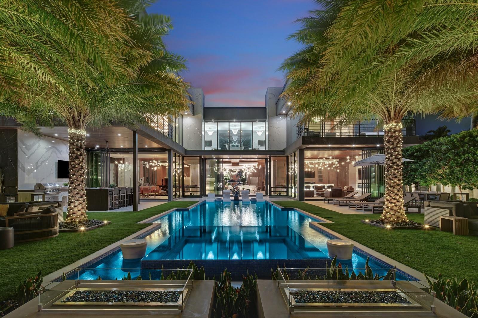 671 Middle River Drive, Fort Lauderdale, FL 33304 90 feet of waterfront on a wide canal