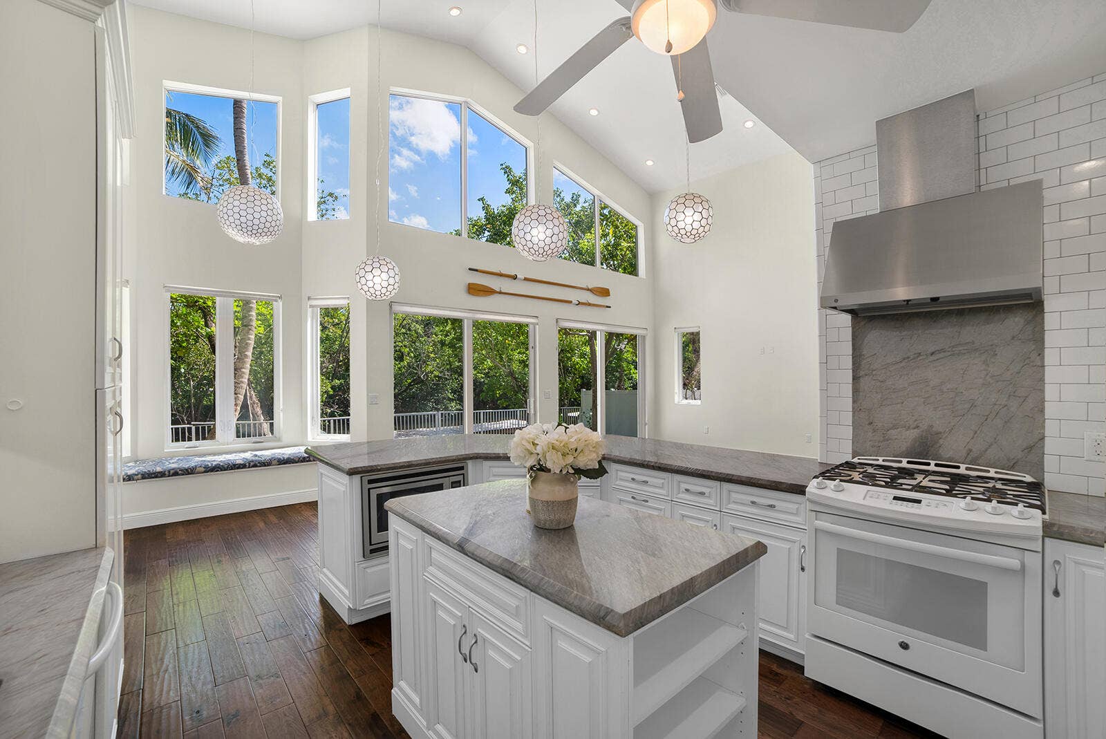 216 SE 10th Street, Fort Lauderdale, FL 33316 8