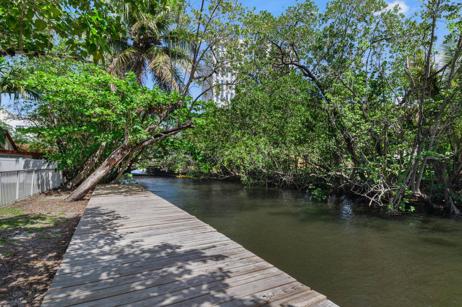 216 SE 10th Street, Fort Lauderdale, FL 33316 35