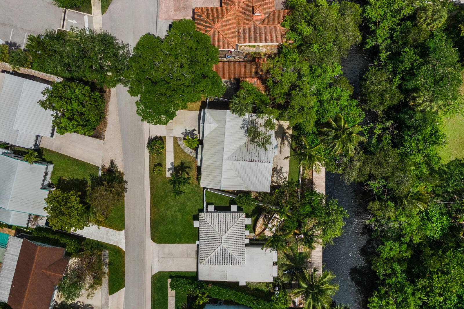 216 SE 10th Street, Fort Lauderdale, FL 33316 37