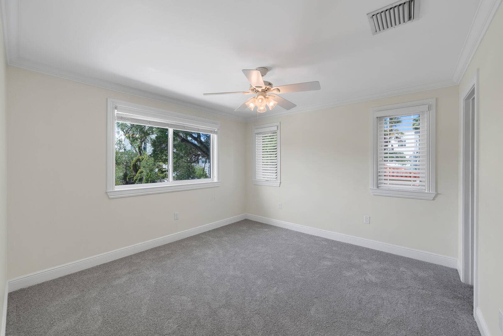 216 SE 10th Street, Fort Lauderdale, FL 33316 27
