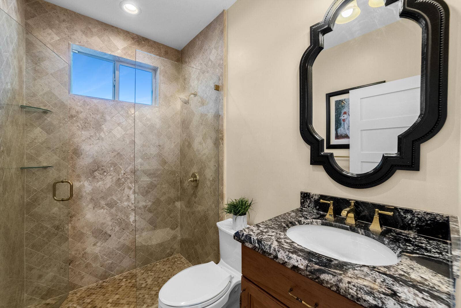 216 SE 10th Street, Fort Lauderdale, FL 33316 18