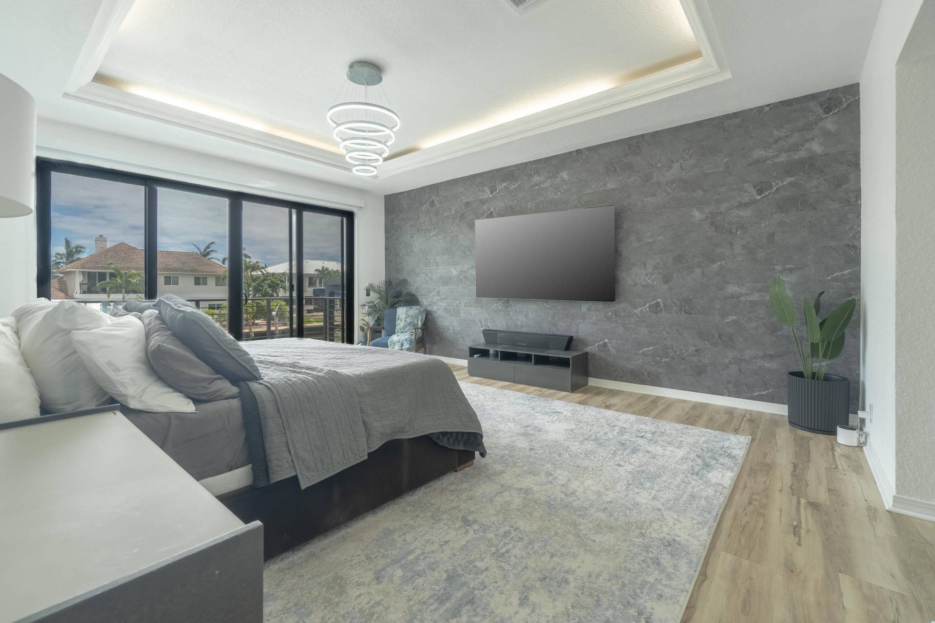 2878 NE 26St-24