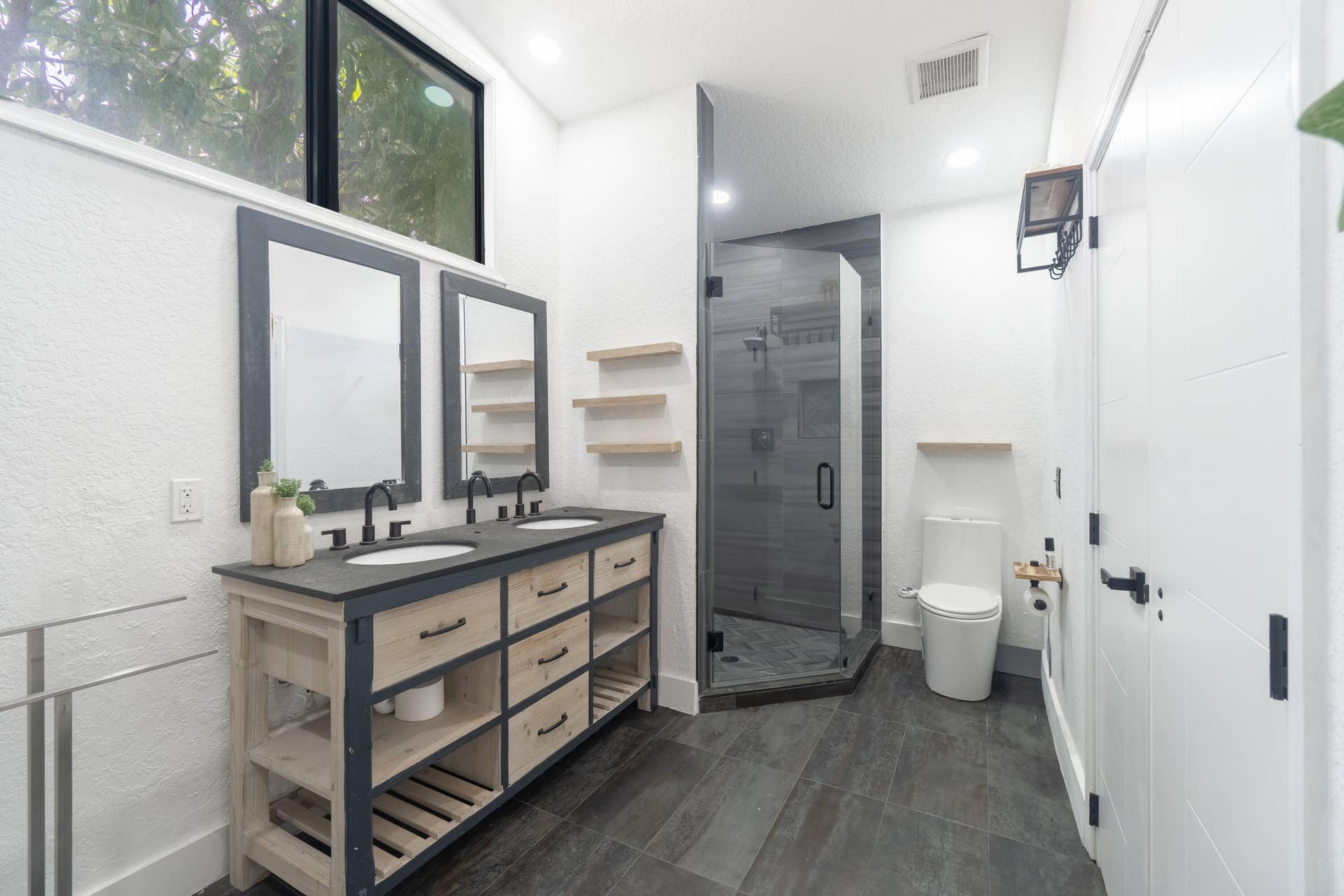 2878 NE 26St-31