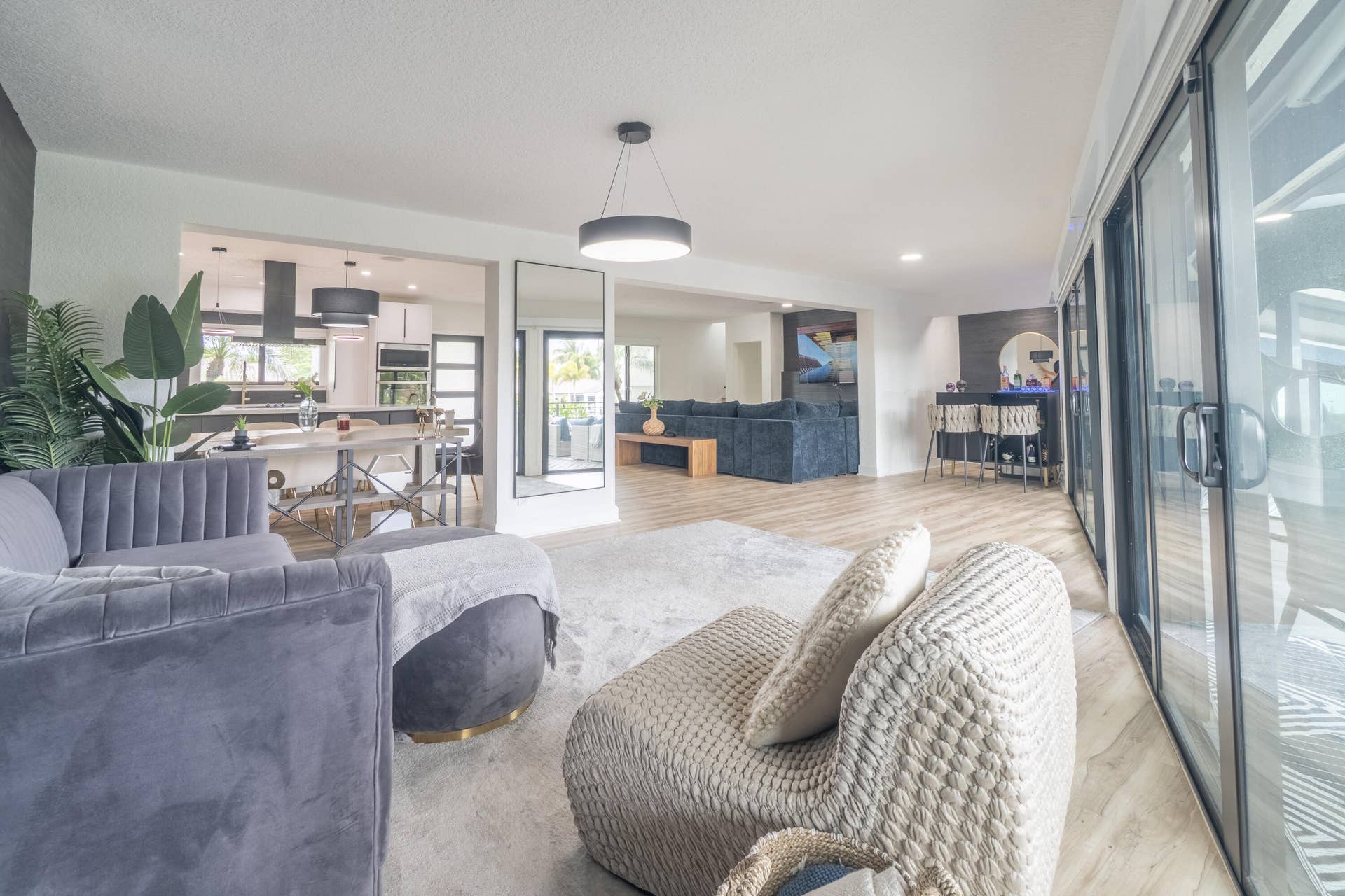 2878 NE 26St-5