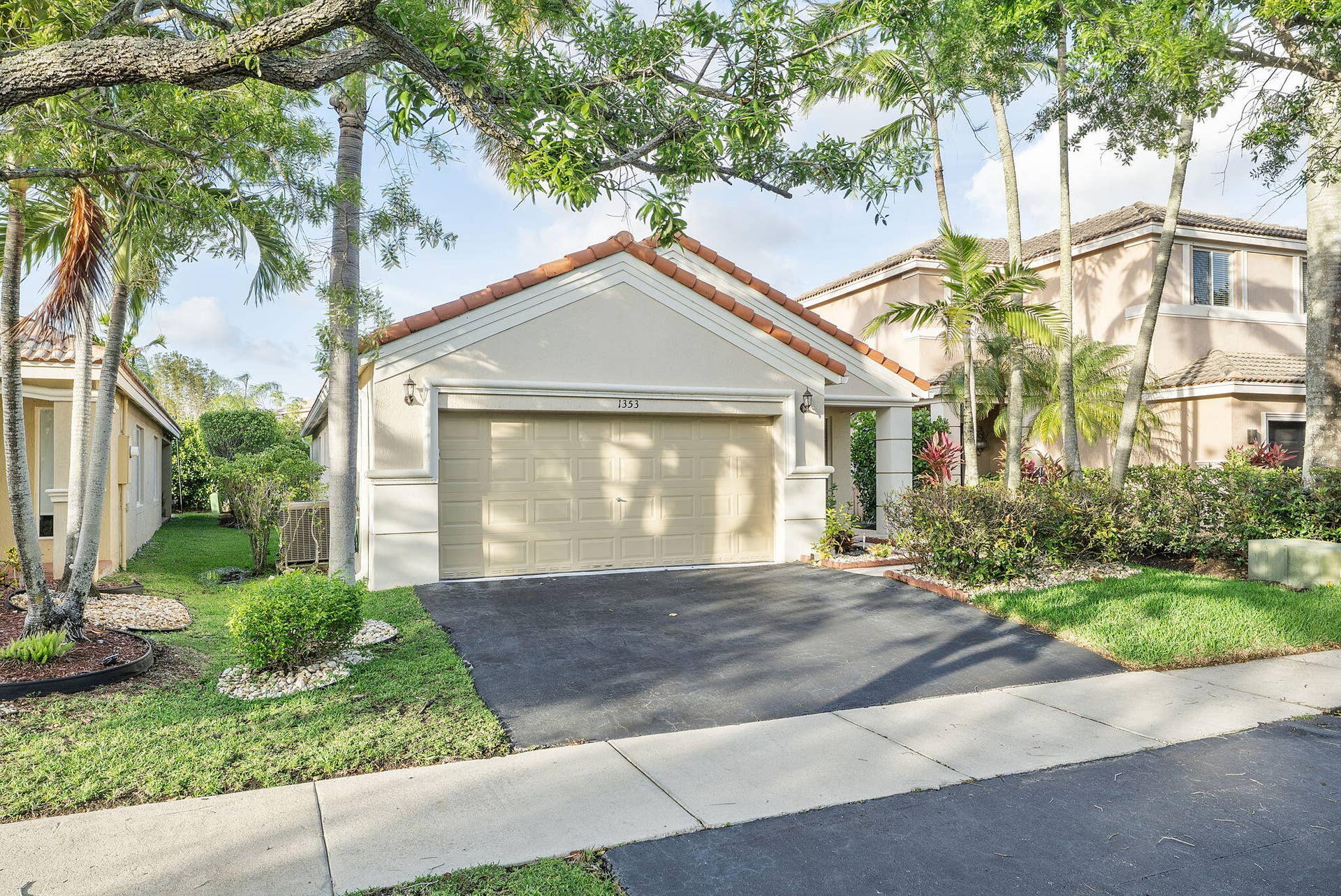 1353 Canary Island Drive, Weston, FL 33327 20-web-or-mls-DSC02102