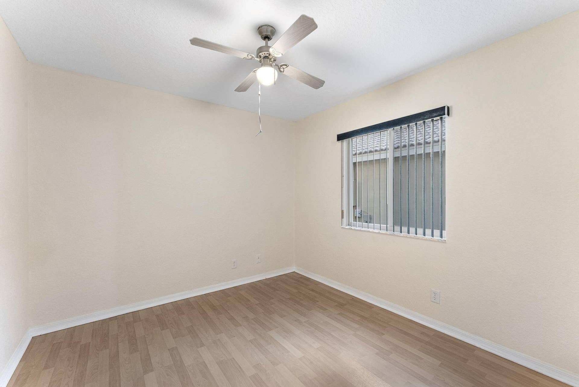 1353 Canary Island Drive, Weston, FL 33327 26-web-or-mls-DSC02120